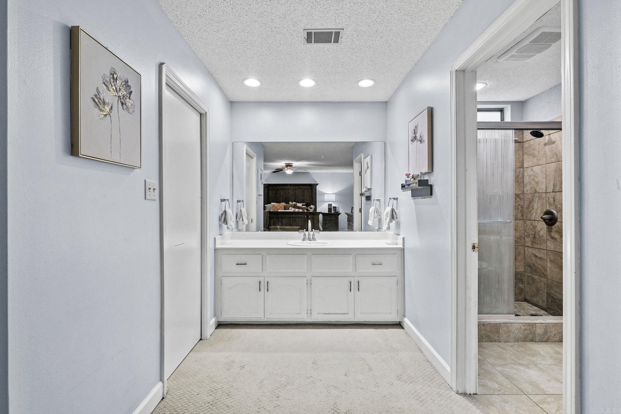 RIVERLAND - Residential