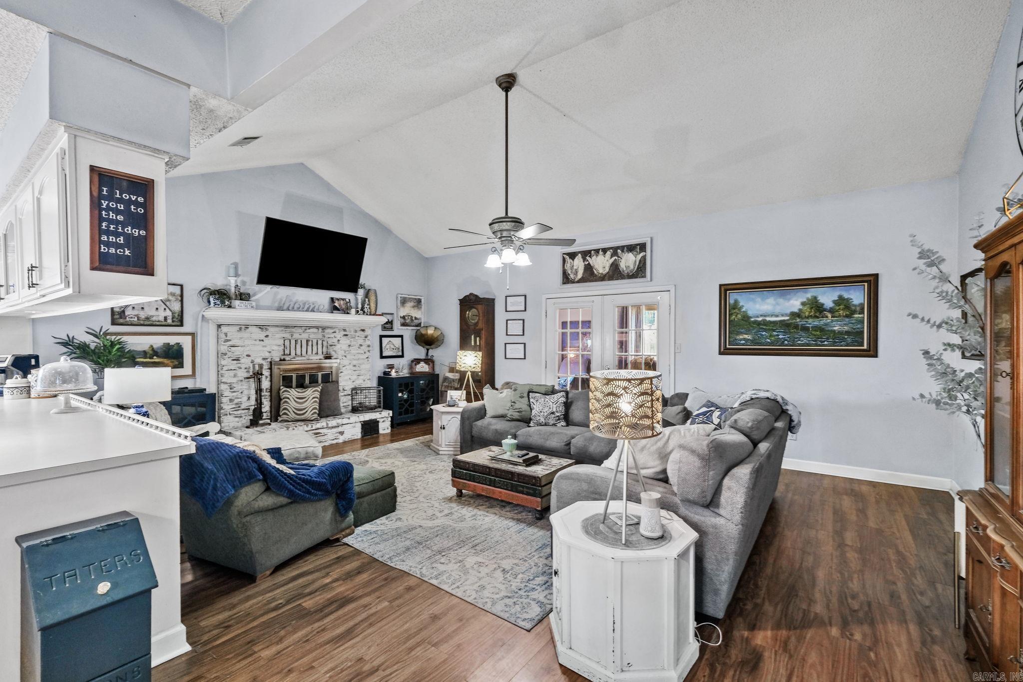 RIVERLAND - Residential