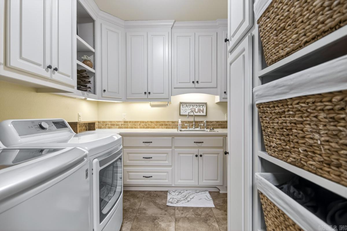 EAGLE RIDGE ESTATES - Residential