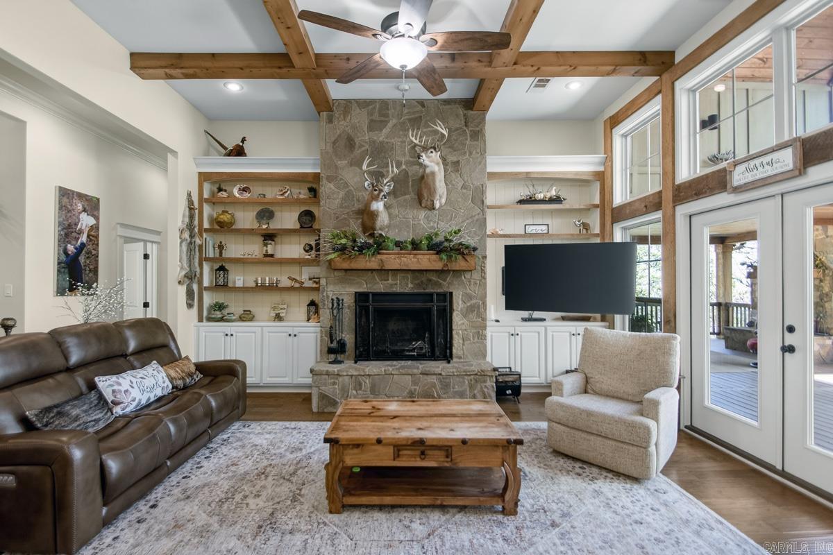 EAGLE RIDGE ESTATES - Residential