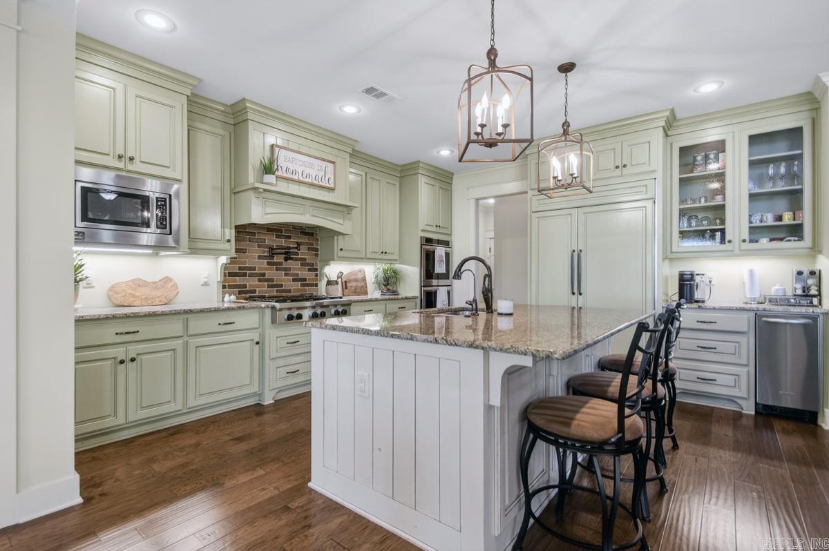 EAGLE RIDGE ESTATES - Residential