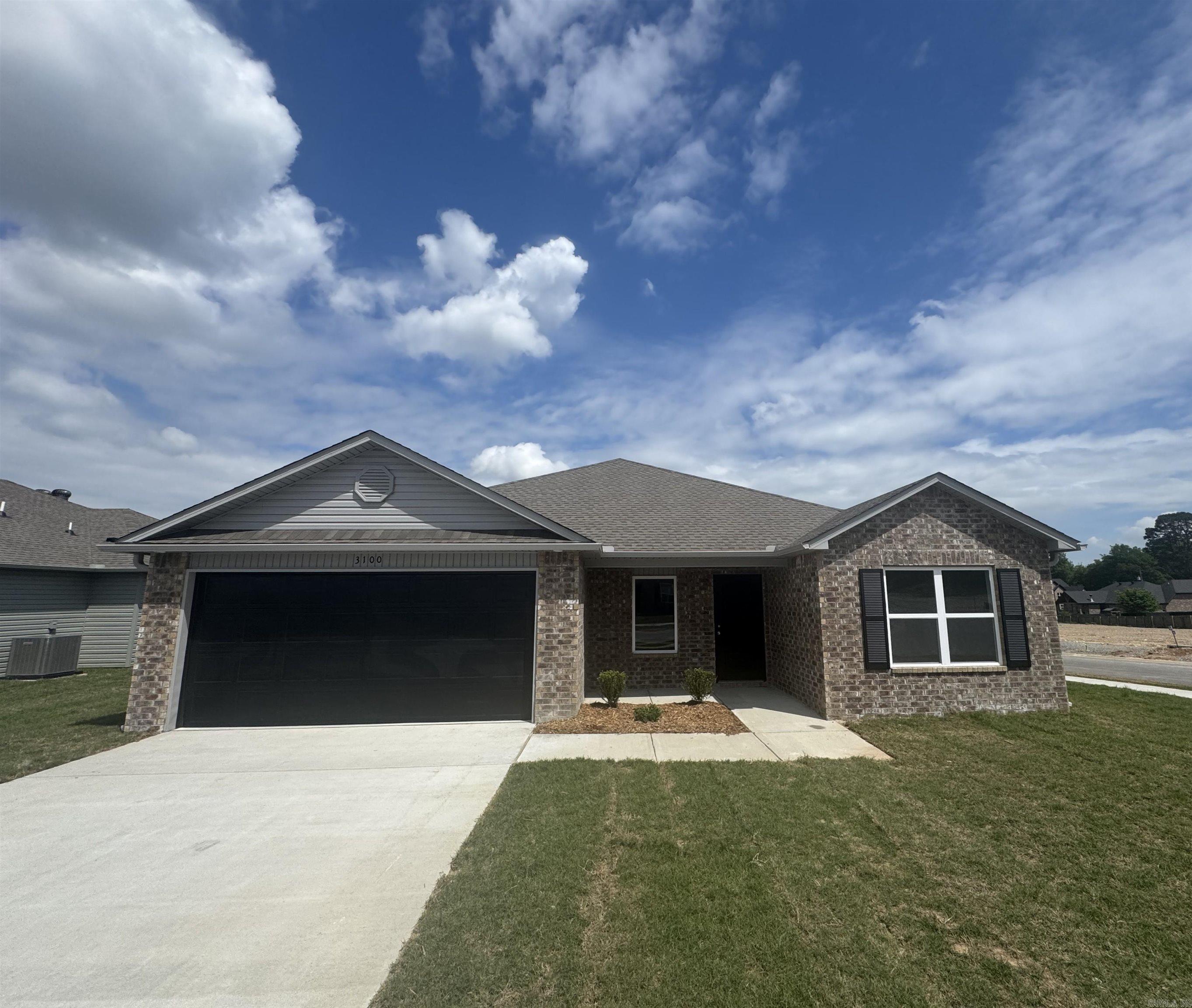 MIDLAND ESTATES PHASE 1 - Residential