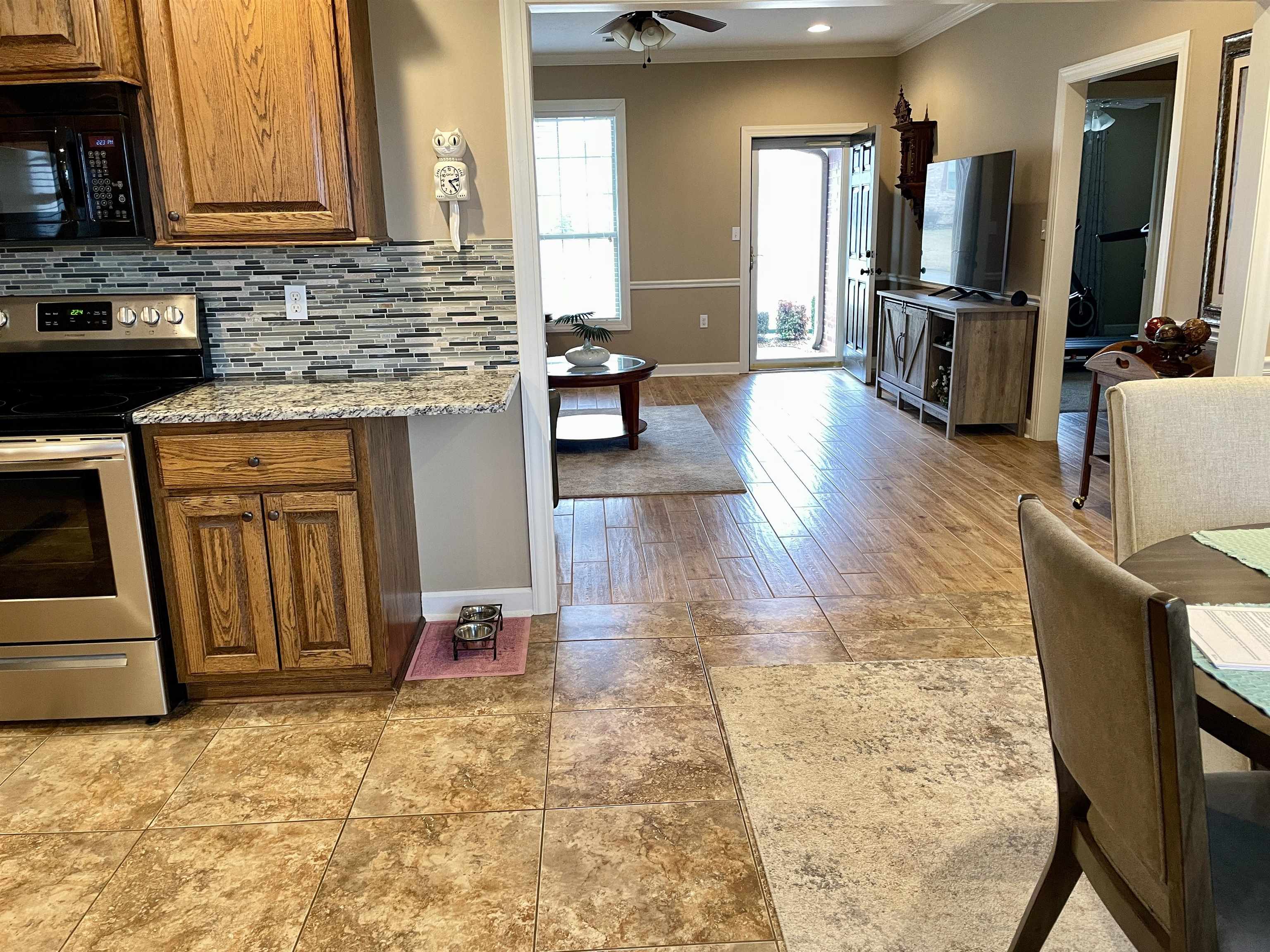 RIVER OAKS - Residential