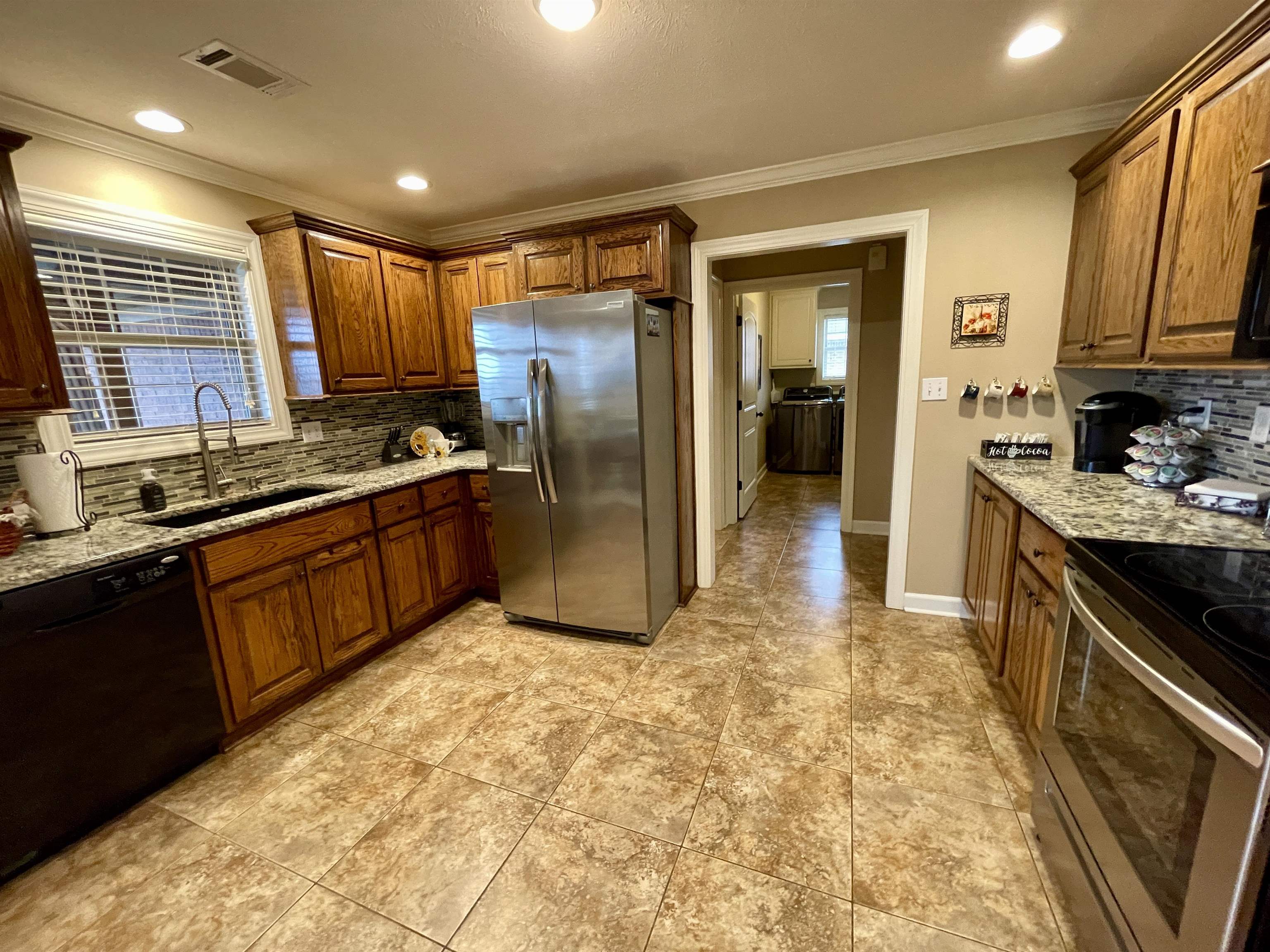 RIVER OAKS - Residential