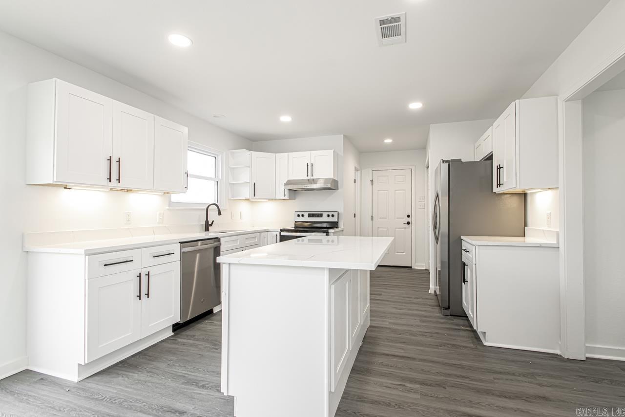 LUDINGTON HGTS - Residential