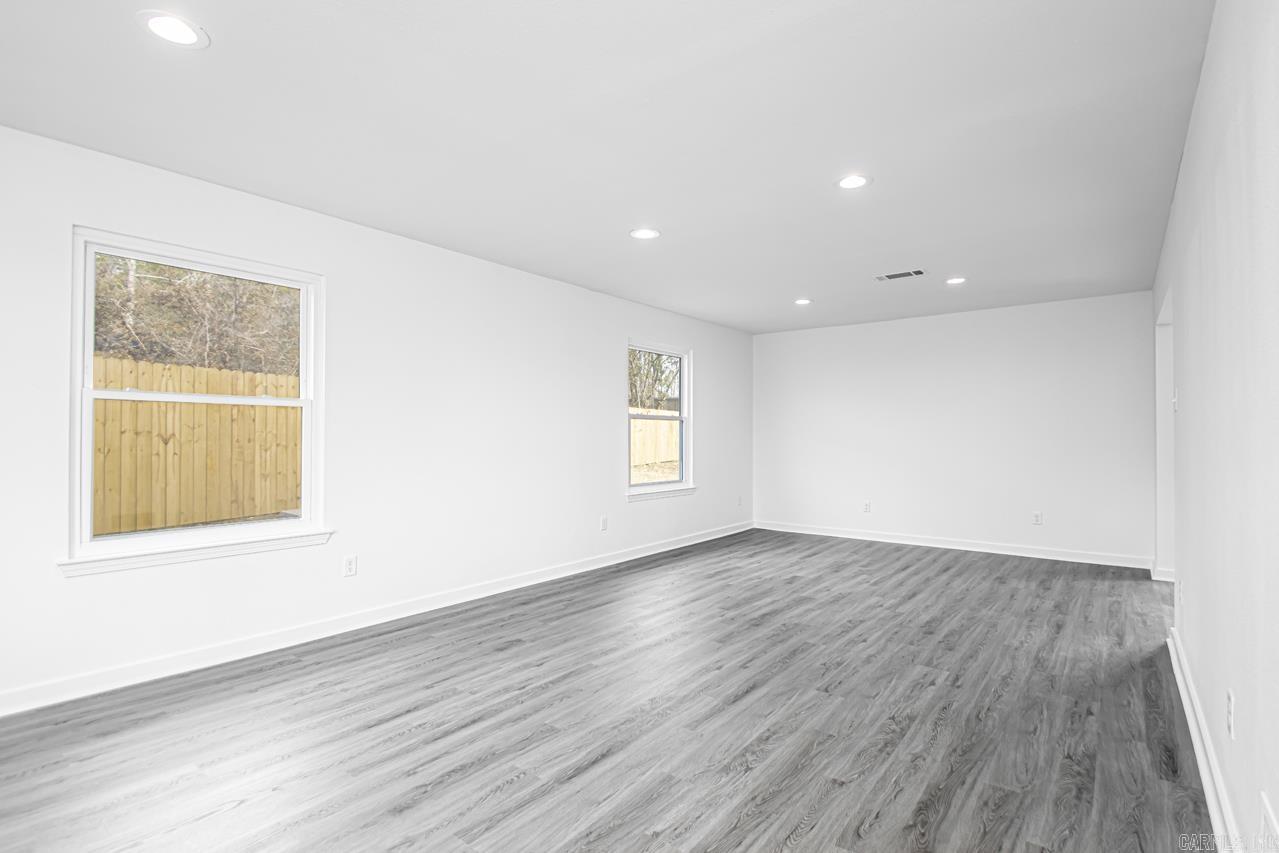 LUDINGTON HGTS - Residential