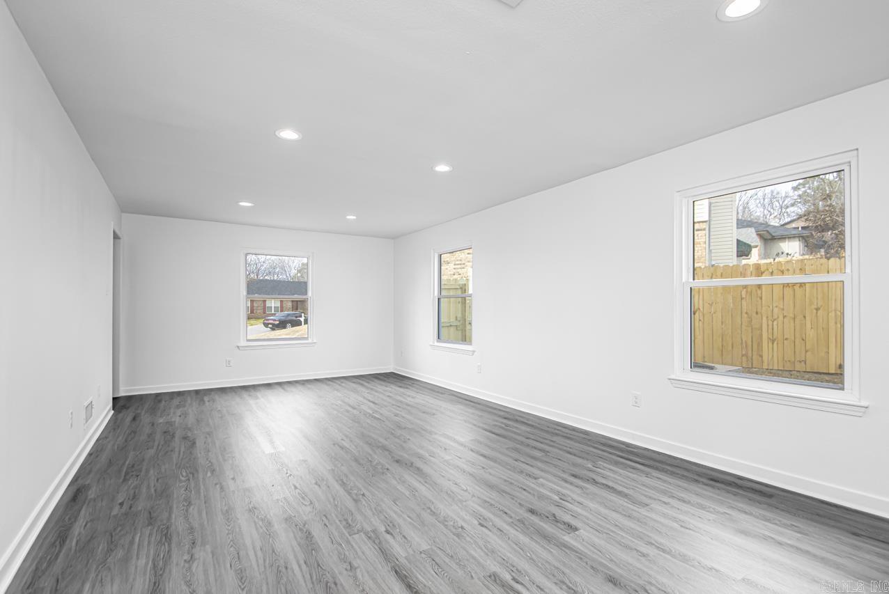 LUDINGTON HGTS - Residential