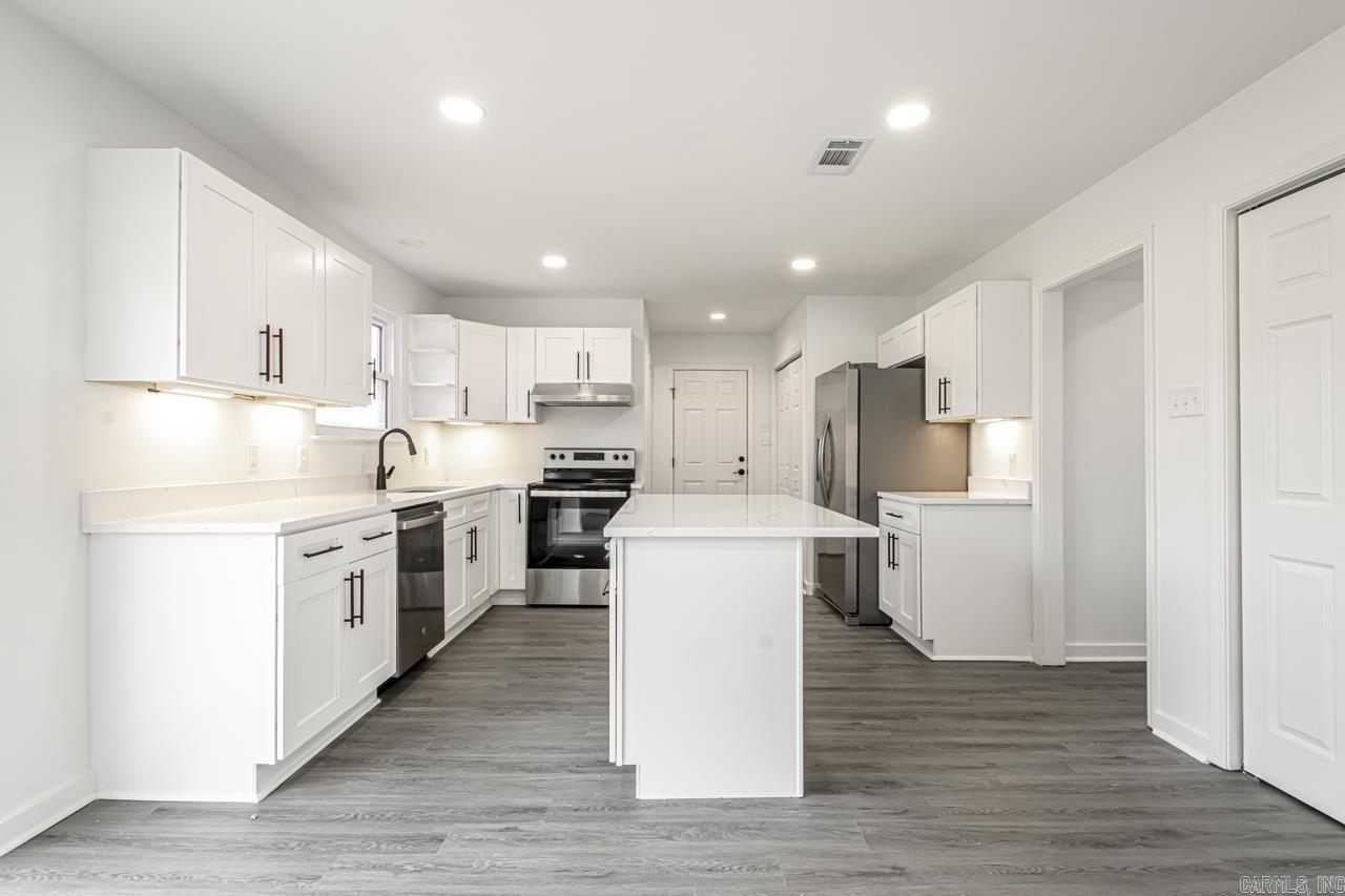 LUDINGTON HGTS - Residential