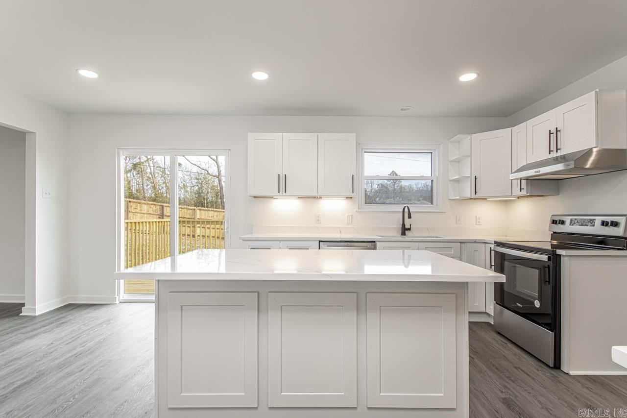 LUDINGTON HGTS - Residential