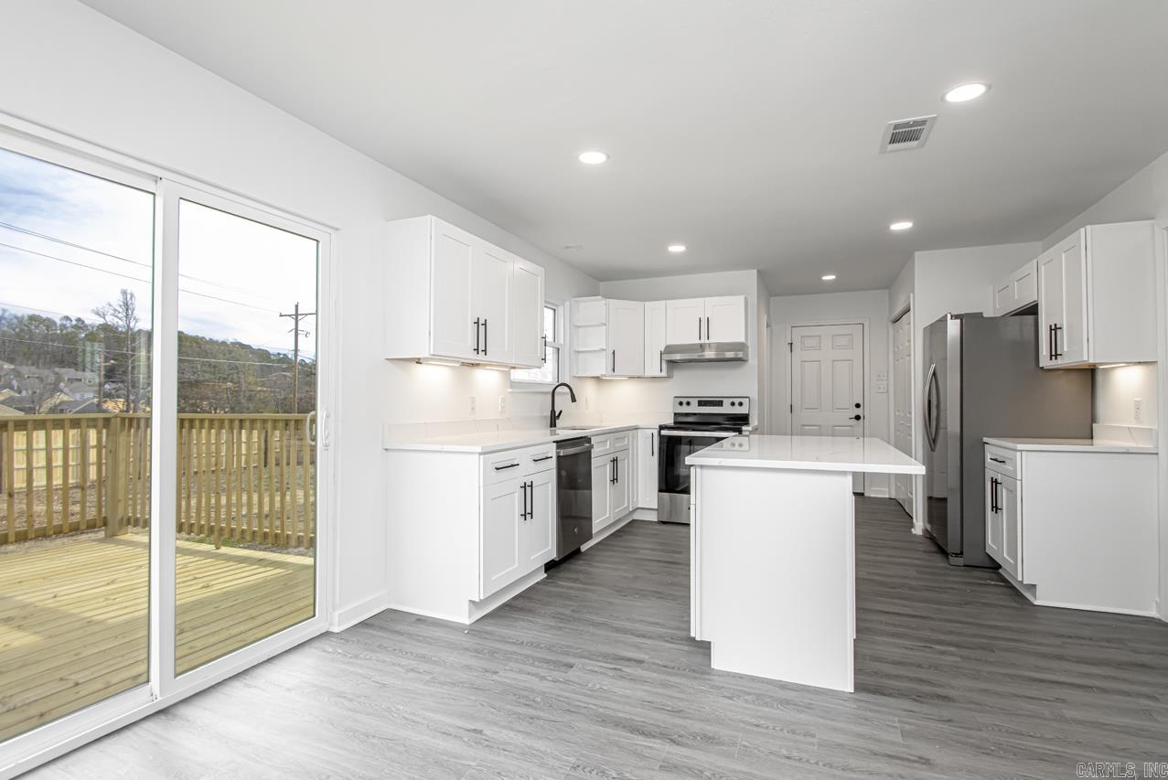 LUDINGTON HGTS - Residential