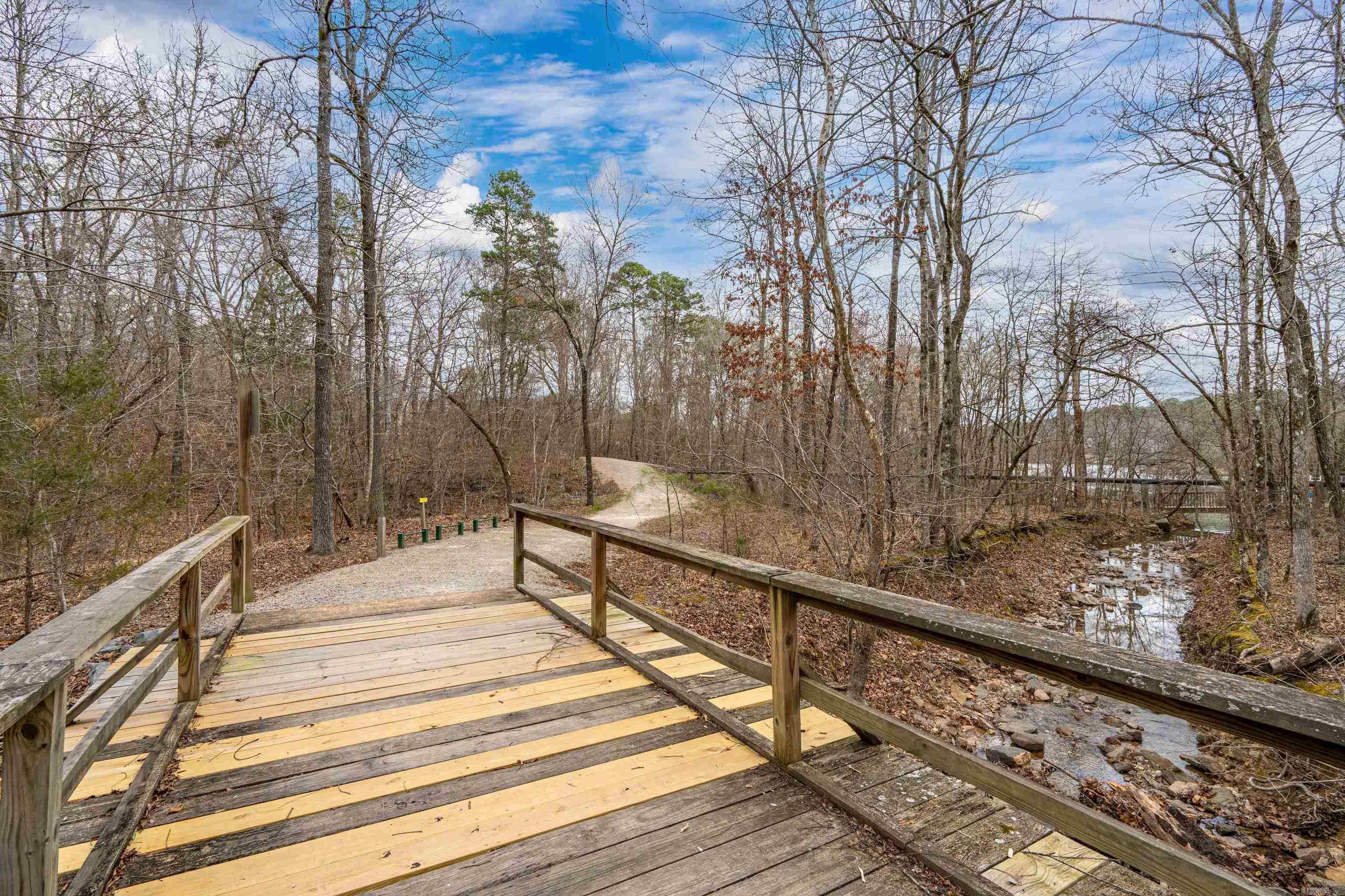 LANZA COURTS - Residential