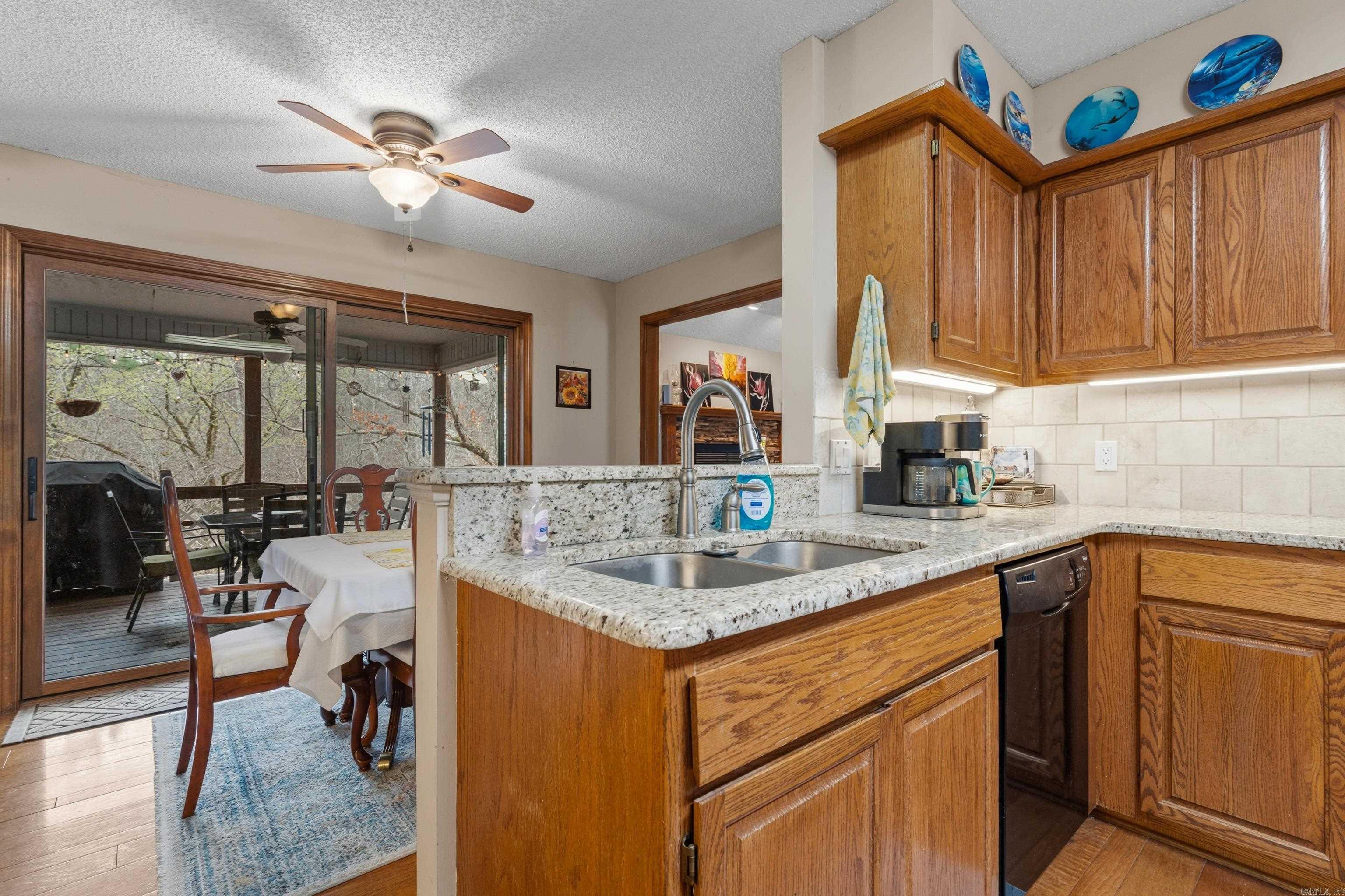 LANZA COURTS - Residential