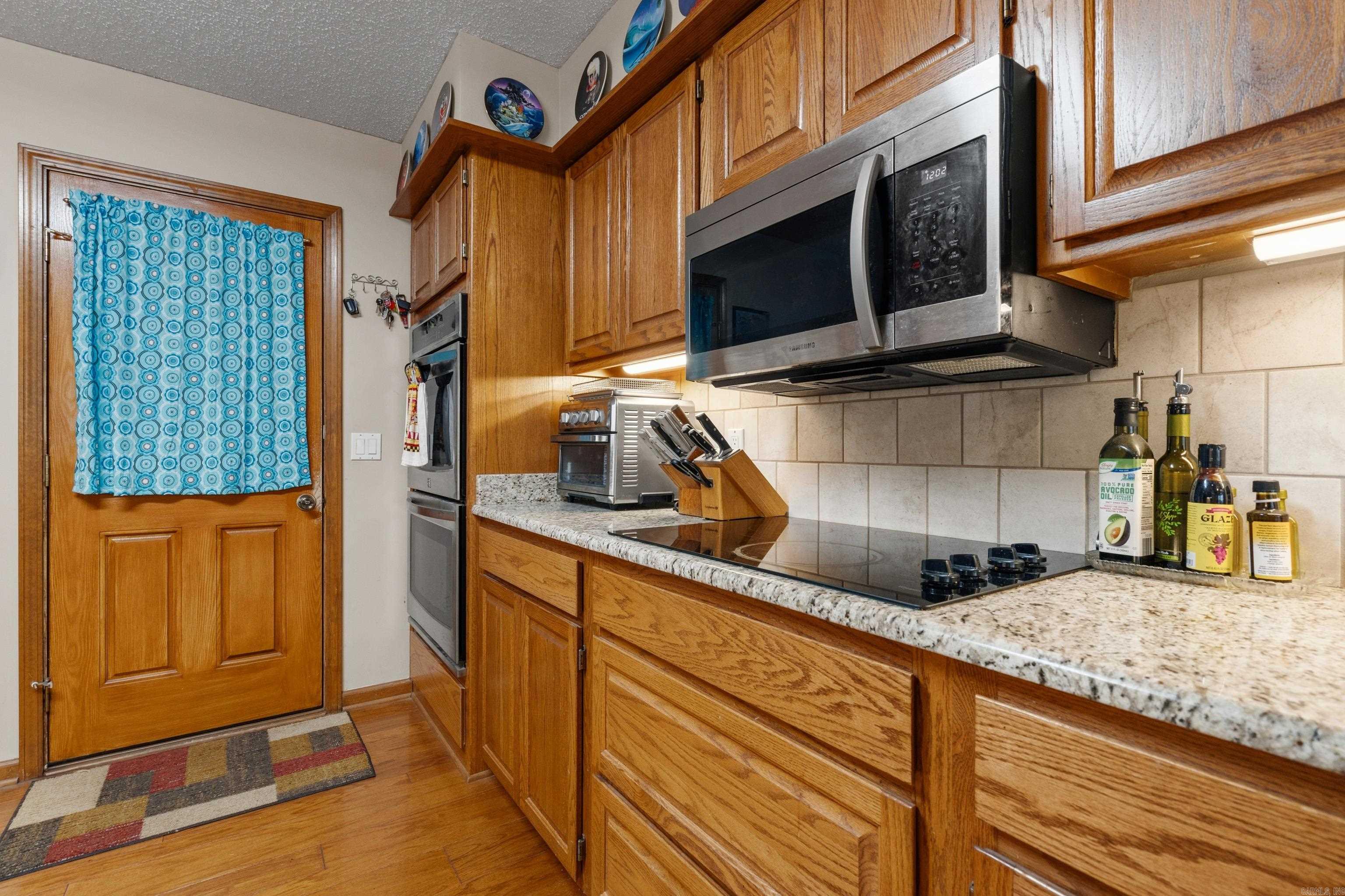 LANZA COURTS - Residential