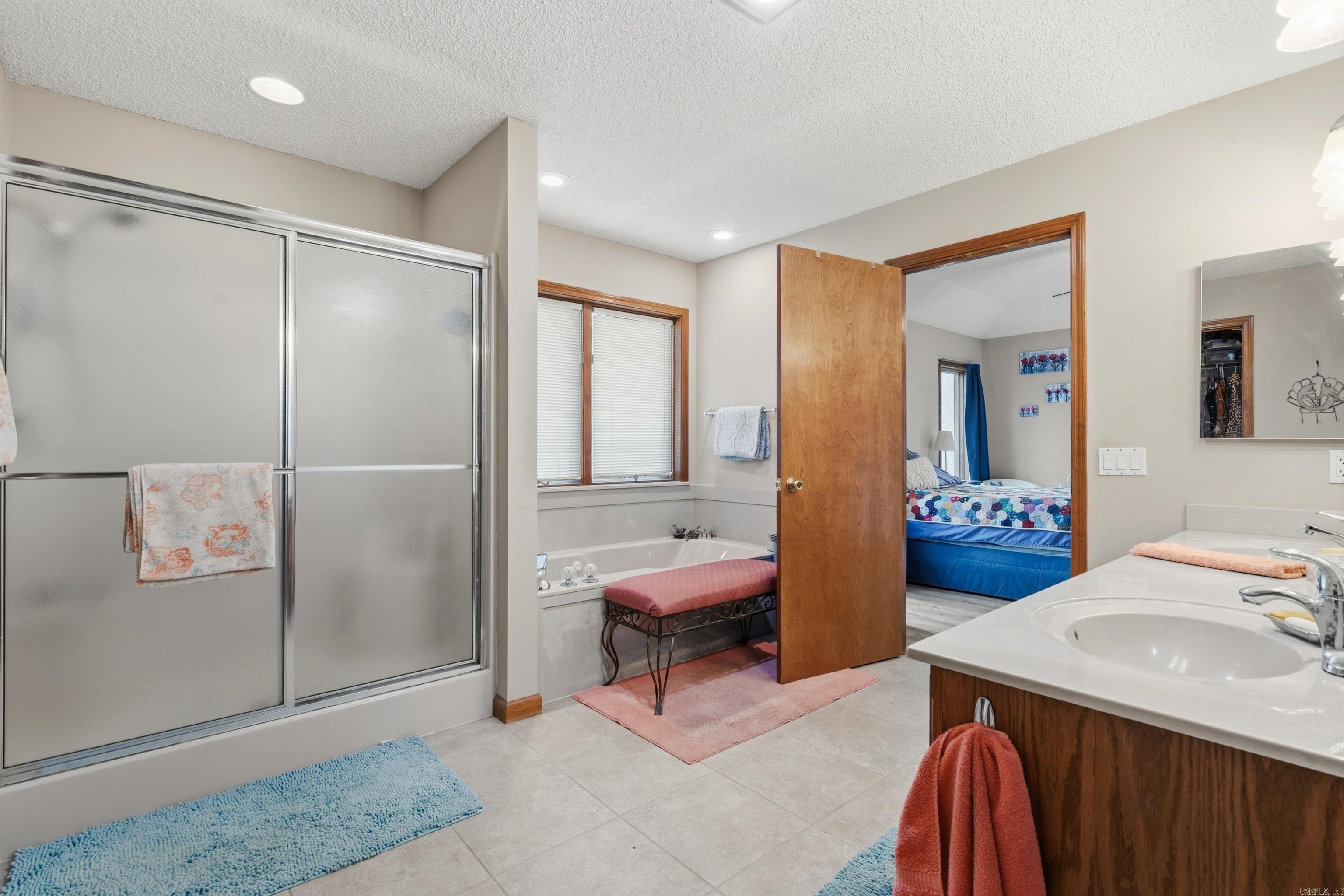 LANZA COURTS - Residential