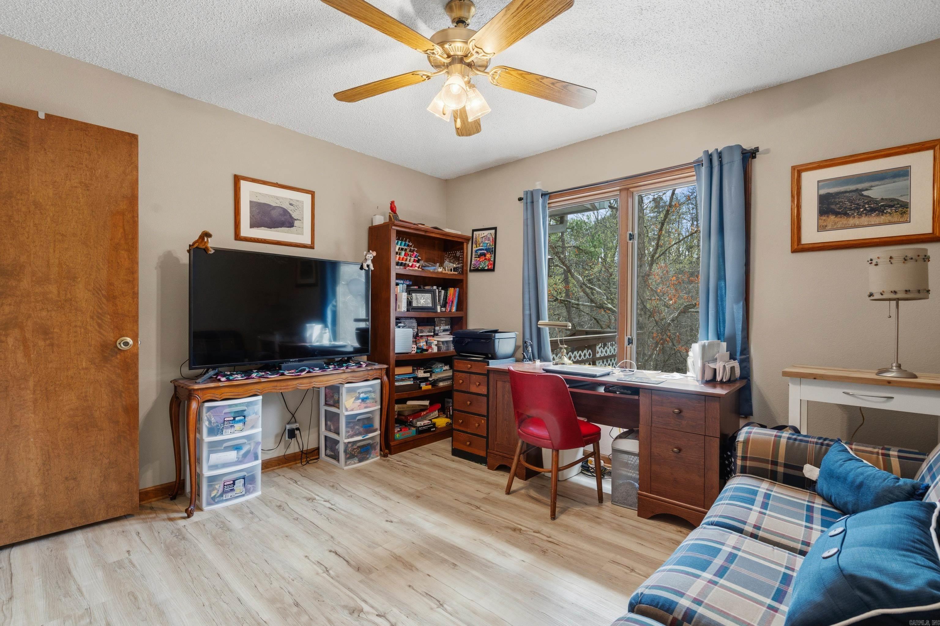 LANZA COURTS - Residential