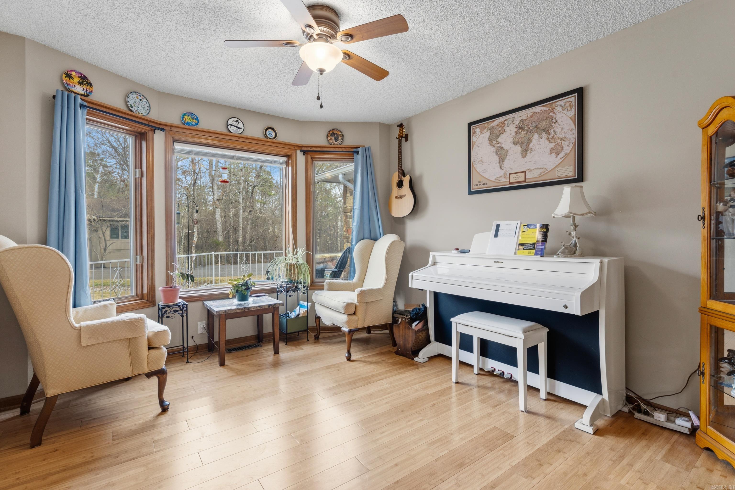 LANZA COURTS - Residential