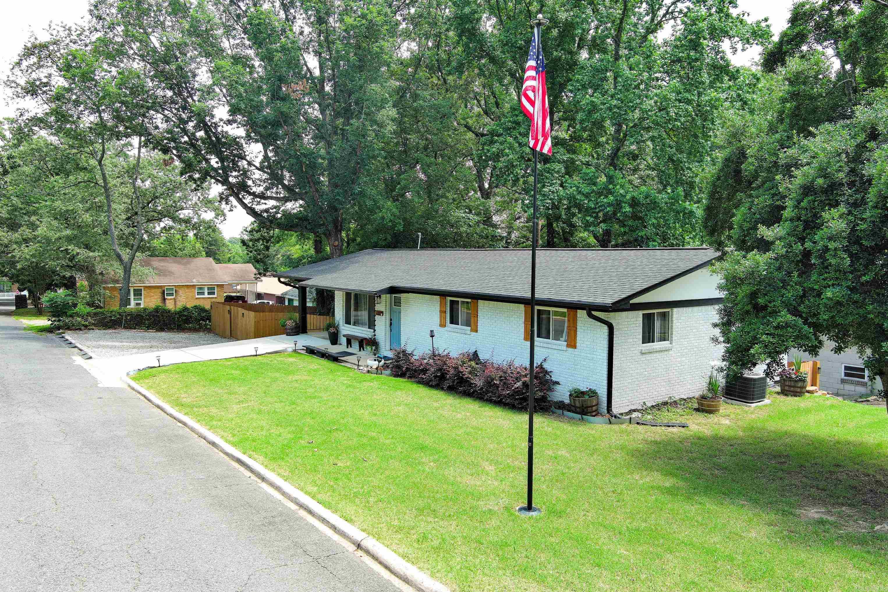 201 Sunset Street | Hot Springs, AR Completely Remodeled | Ideal Multi-Family Living Welcome to 201 Sunset Street—a rare gem in Hot Springs that lives like two homes in one! This beautifully remodeled property is perfect for multi-generational living, rental income, or simply spreading out in your own private space. Inside, you’ll find two distinct living areas, each with its own kitchen, bathrooms, bedrooms, and private entrances—making it ideal for multifamily living, guest quarters, or even an Airbnb setup. Everything has been updated with modern finishes, including fresh paint, new flooring, stylish fixtures, and renovated kitchens and baths. Nestled on a quiet street just minutes from downtown Hot Springs, this home offers flexibility, function, and fantastic value. Whether you’re an investor, homeowner, or someone needing space for extended family, 201 Sunset is a must-see! Don’t miss your chance to own this versatile, move-in-ready home in a prime location!