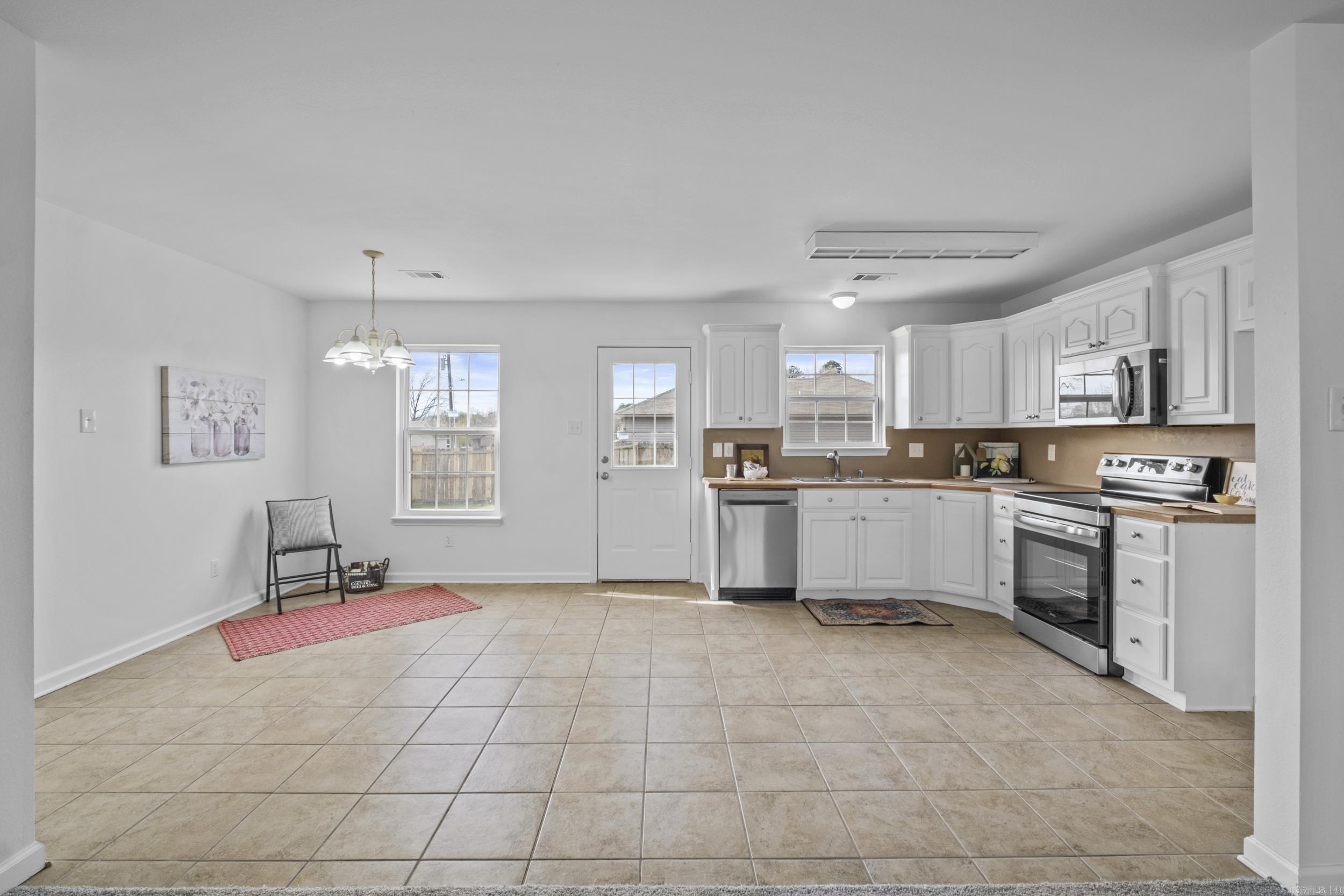 CLOVER RIDGE - Residential