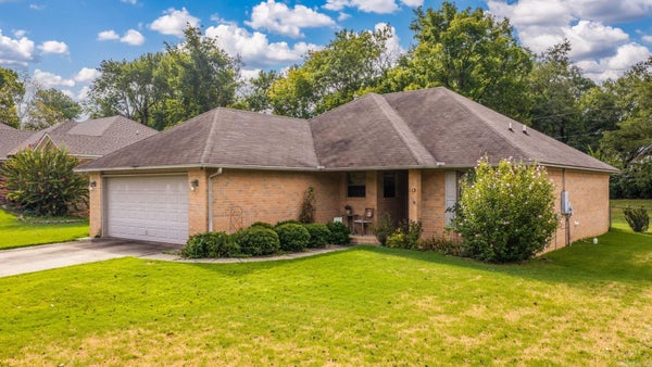 113 ROCK CREEK DR, MORRILTON, AR 72110 - Image 9318e74959f7954f2db94a41acd4dc2d/2433239556