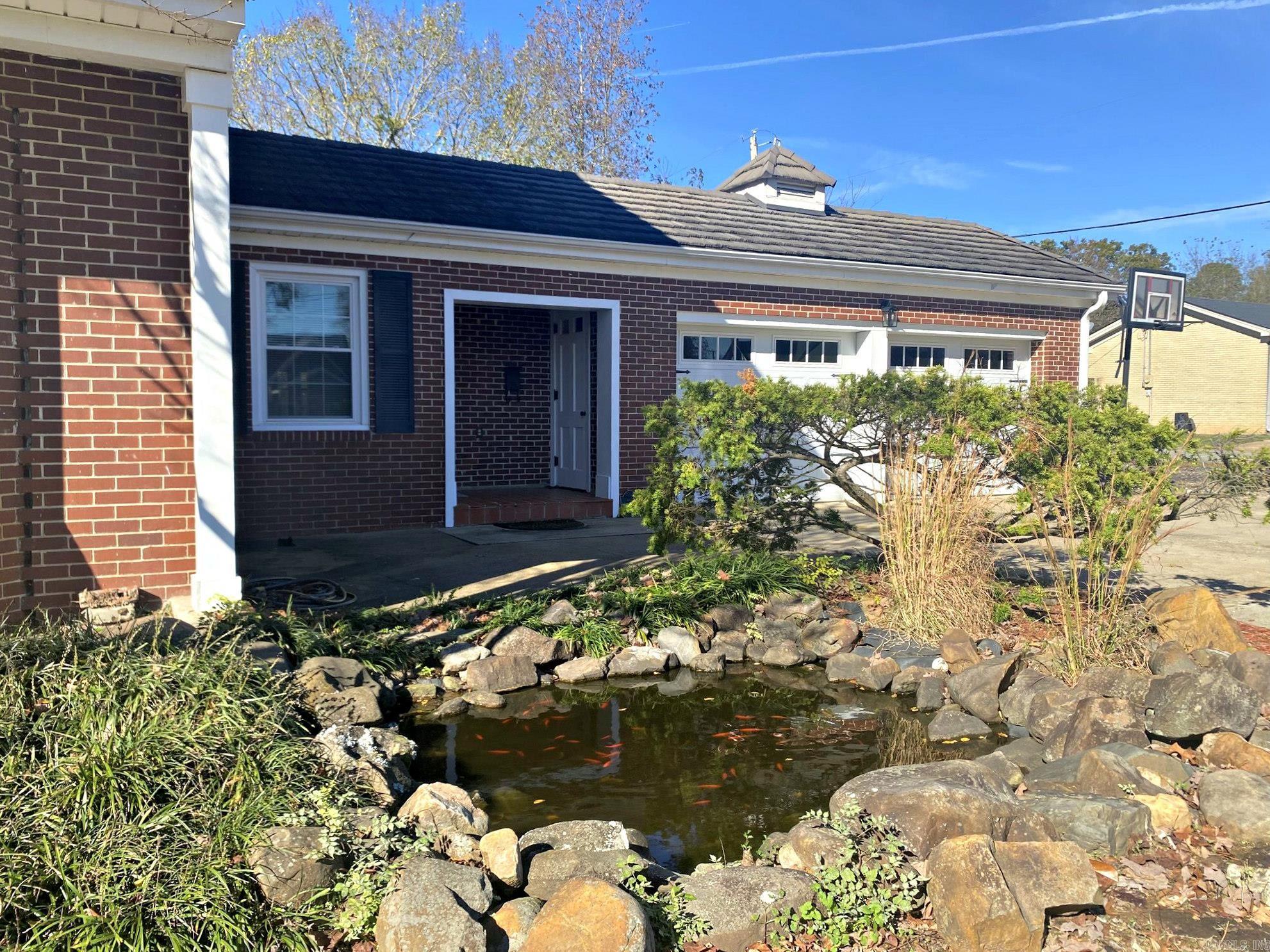 Halls Second - Residential