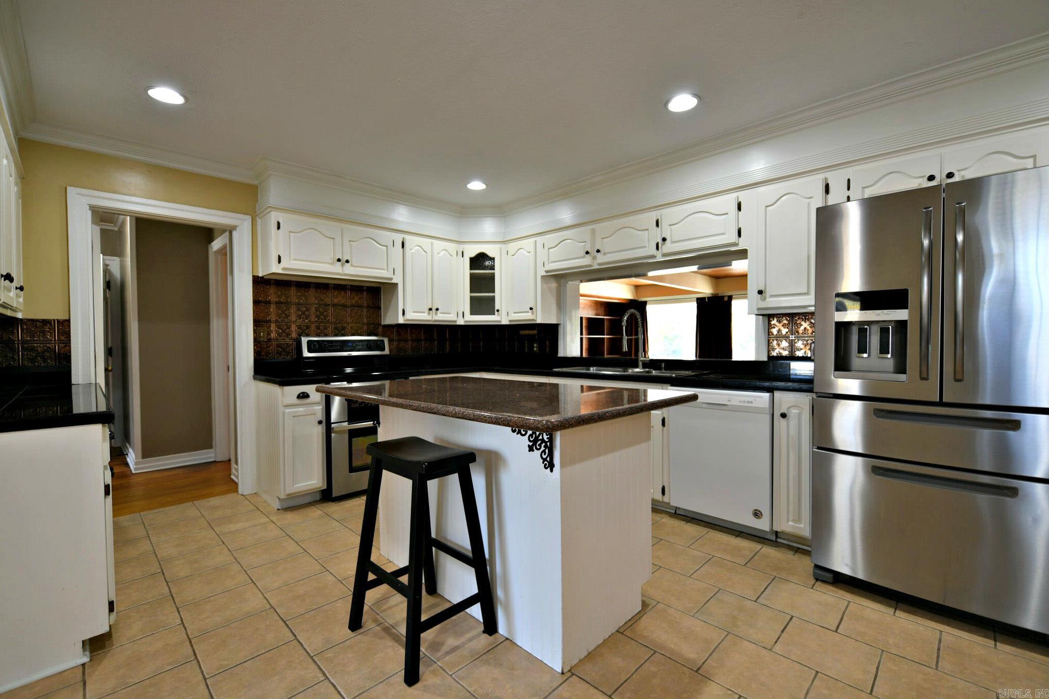 Halls Second - Residential