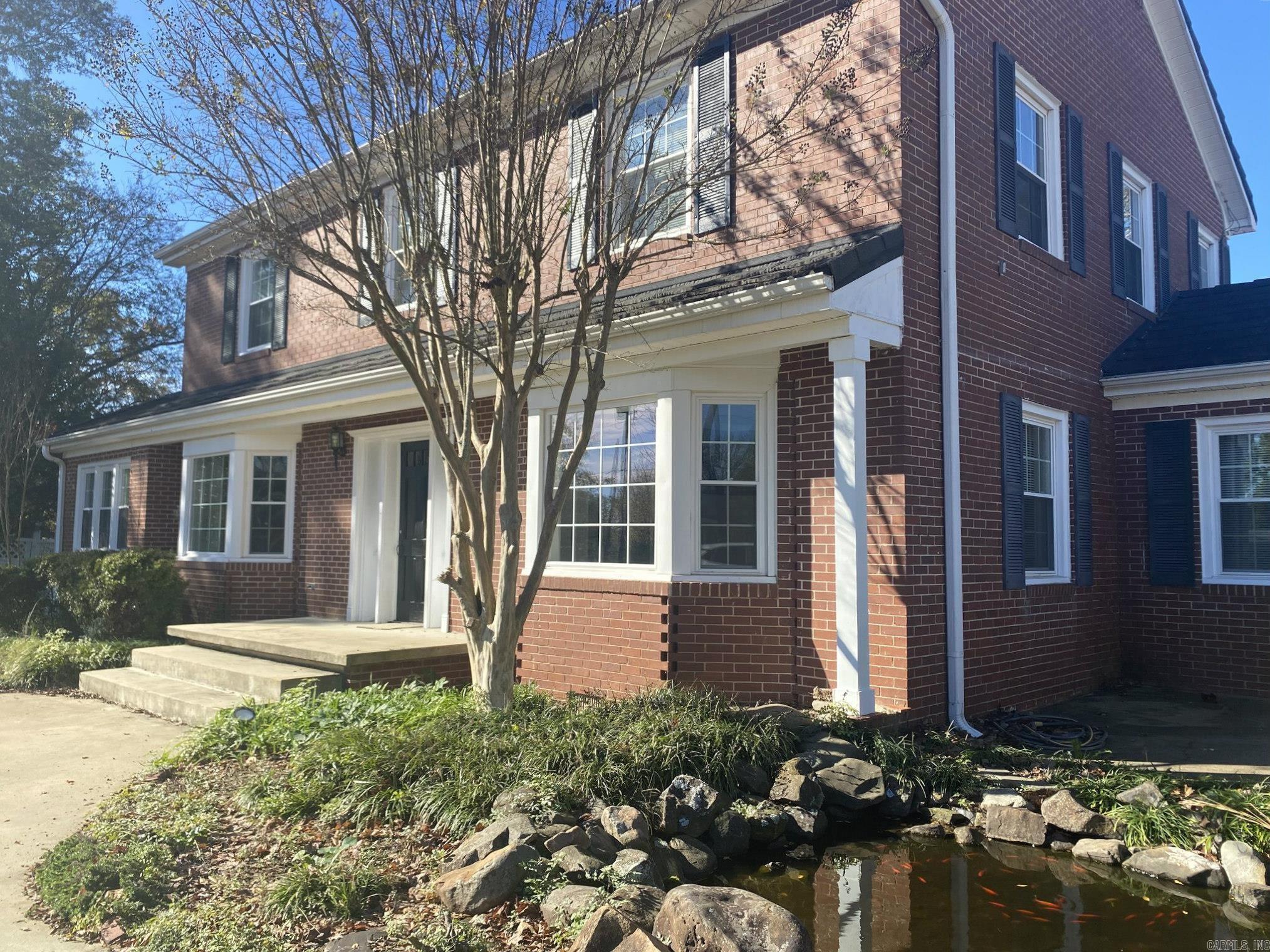 Halls Second - Residential