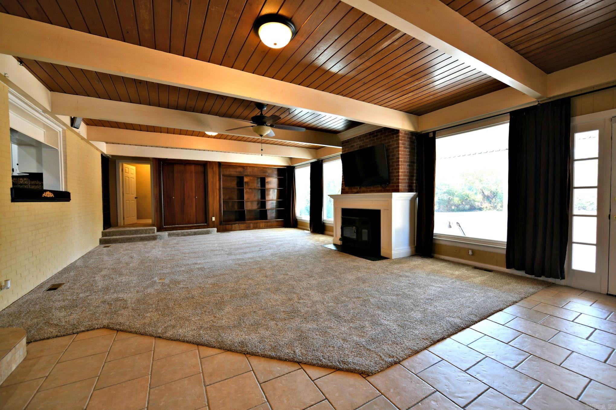 Halls Second - Residential