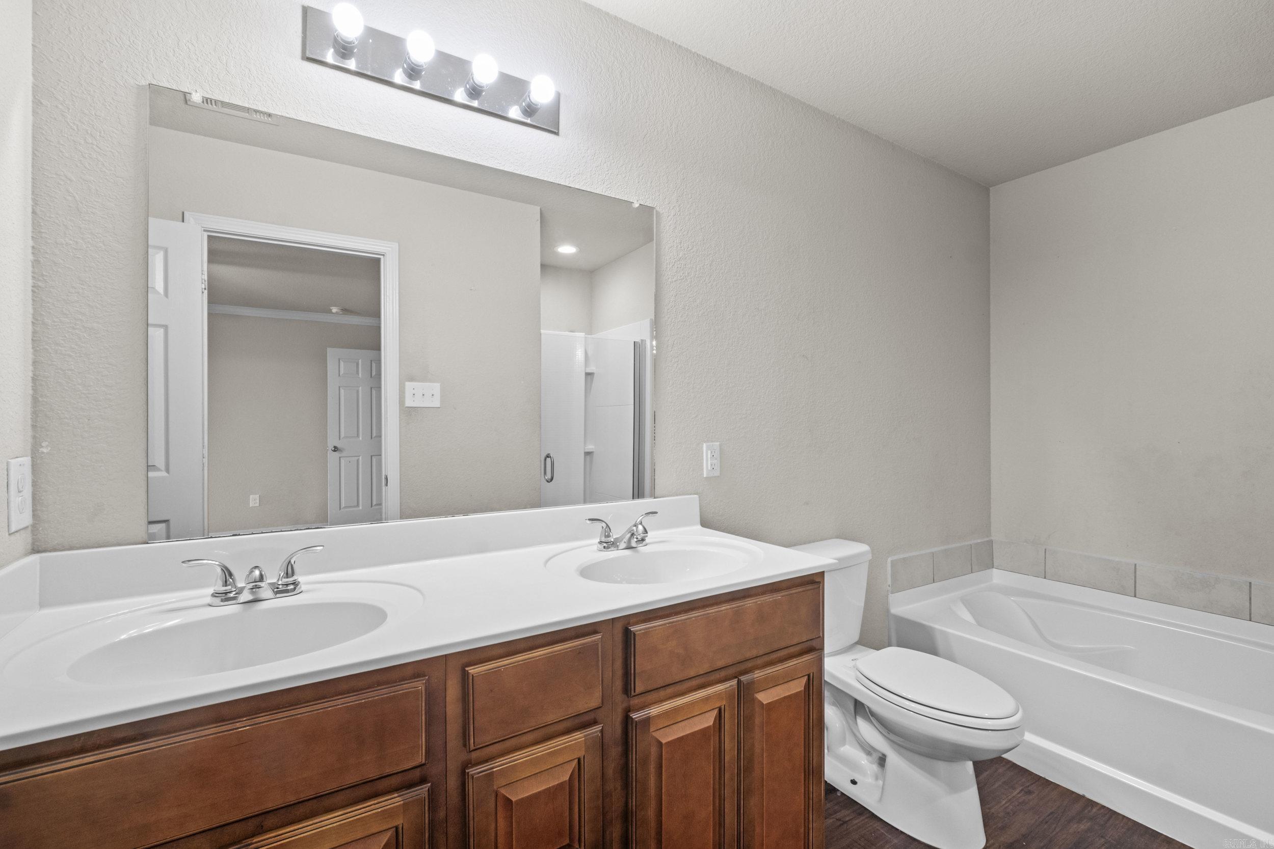 TRAMMEL ESTATES - Residential