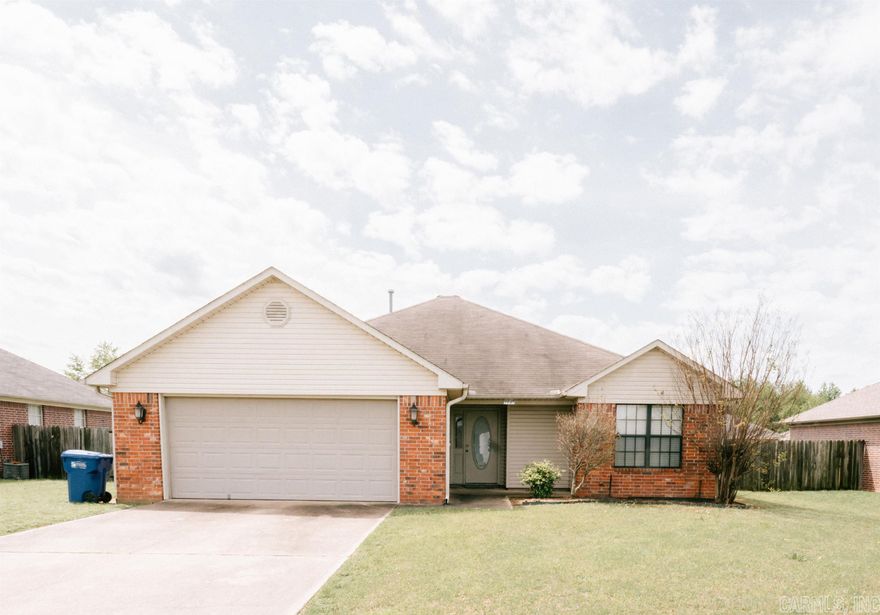 3 bed/2 bath home under $200k in Conway! Beautiful home in East Conway. Great potential as a rental investment property or owner/occupied home. Close to elementary/intermediate schools, shopping on Oak Street, and tons of restaurants.  The new Conway Connect multi-use trail set to open in a few years will be within a mile of this great home. Close to the new soccer complex, baseball fields, and softball fields. Easy access to I-40.  The home next door at 1655 Duke St. is also for sale for $199,500.  Choose your favorite or buy both! Agents, see remarks regarding showings and current tenants.