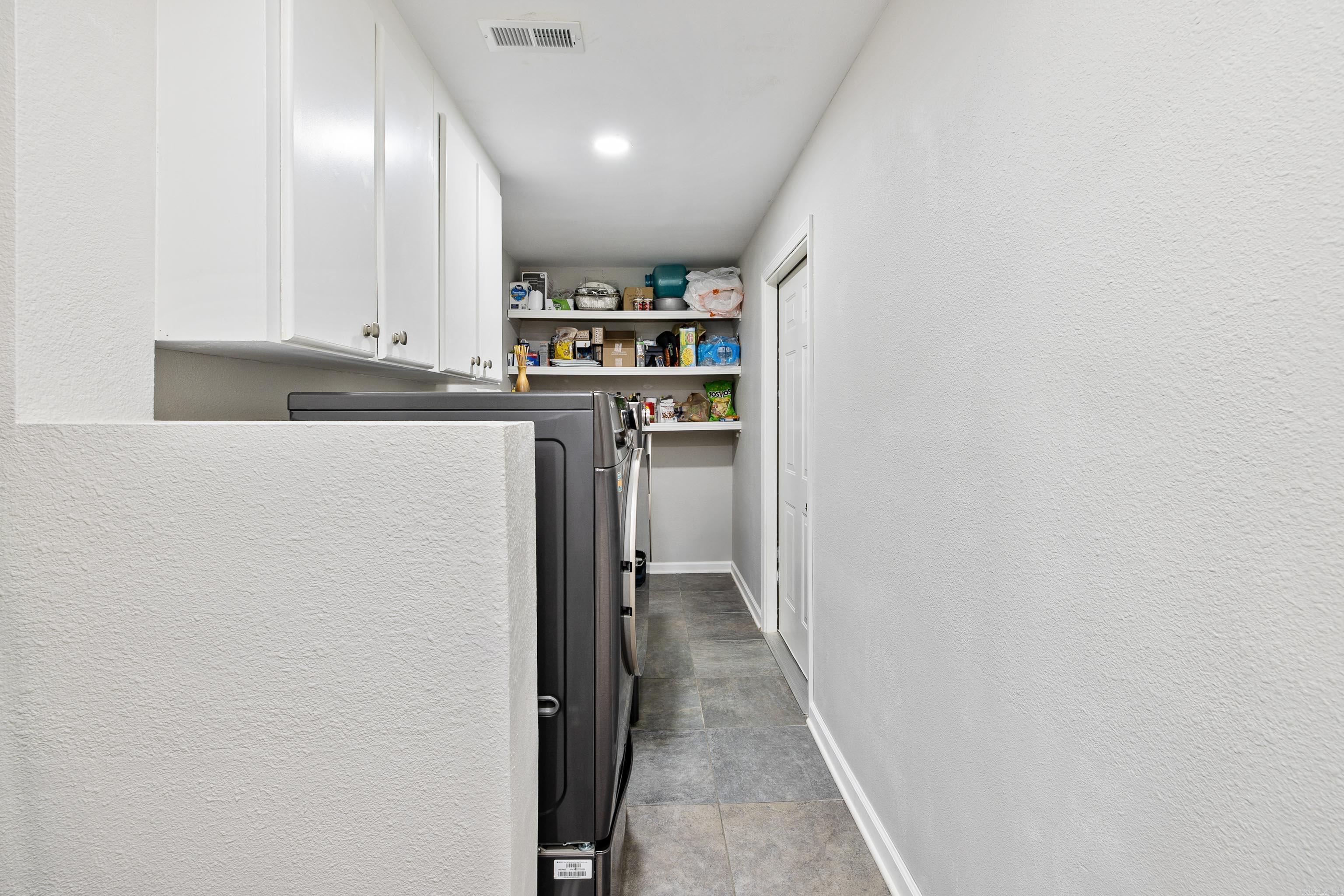 STONEWALL - Residential