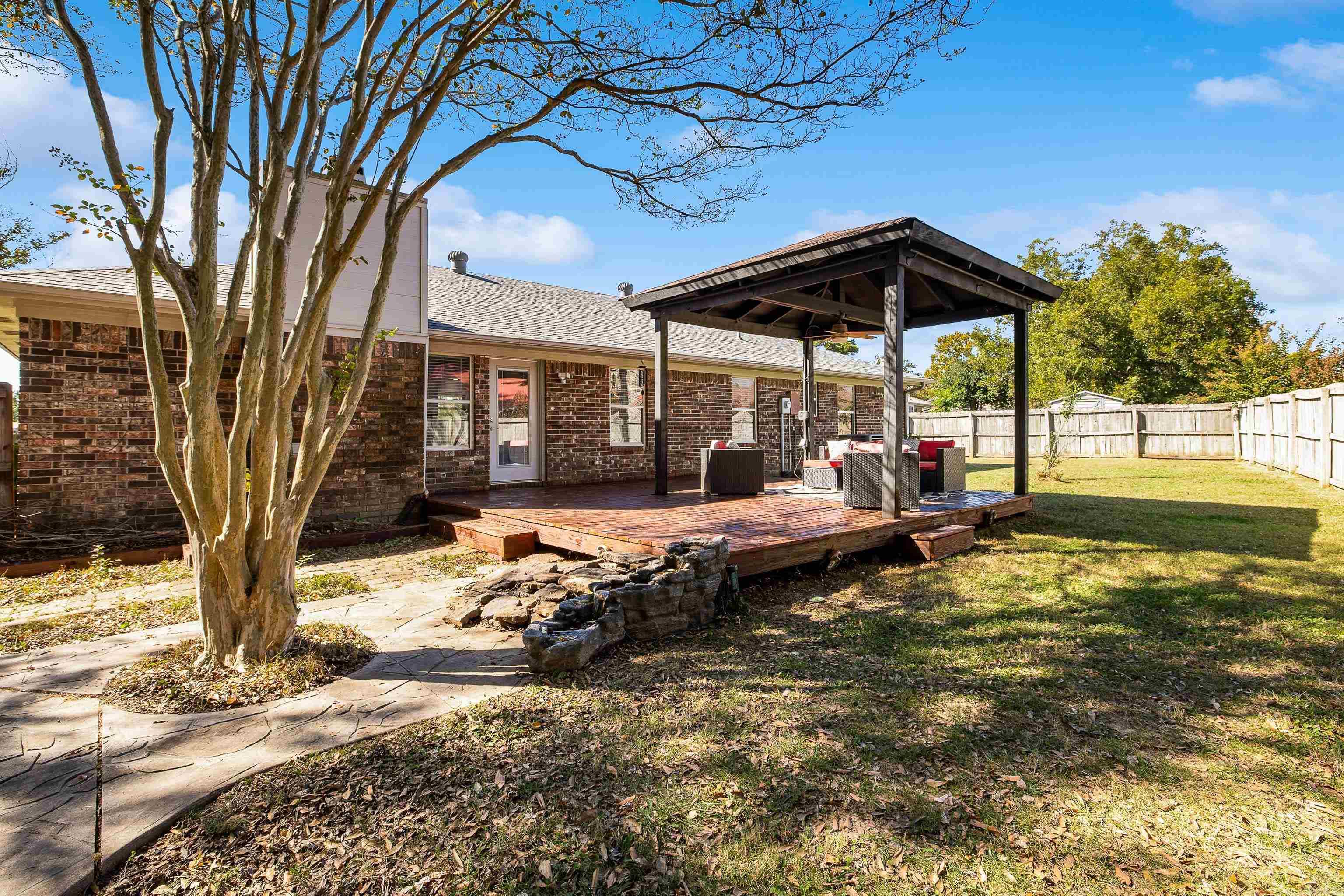 STONEWALL - Residential