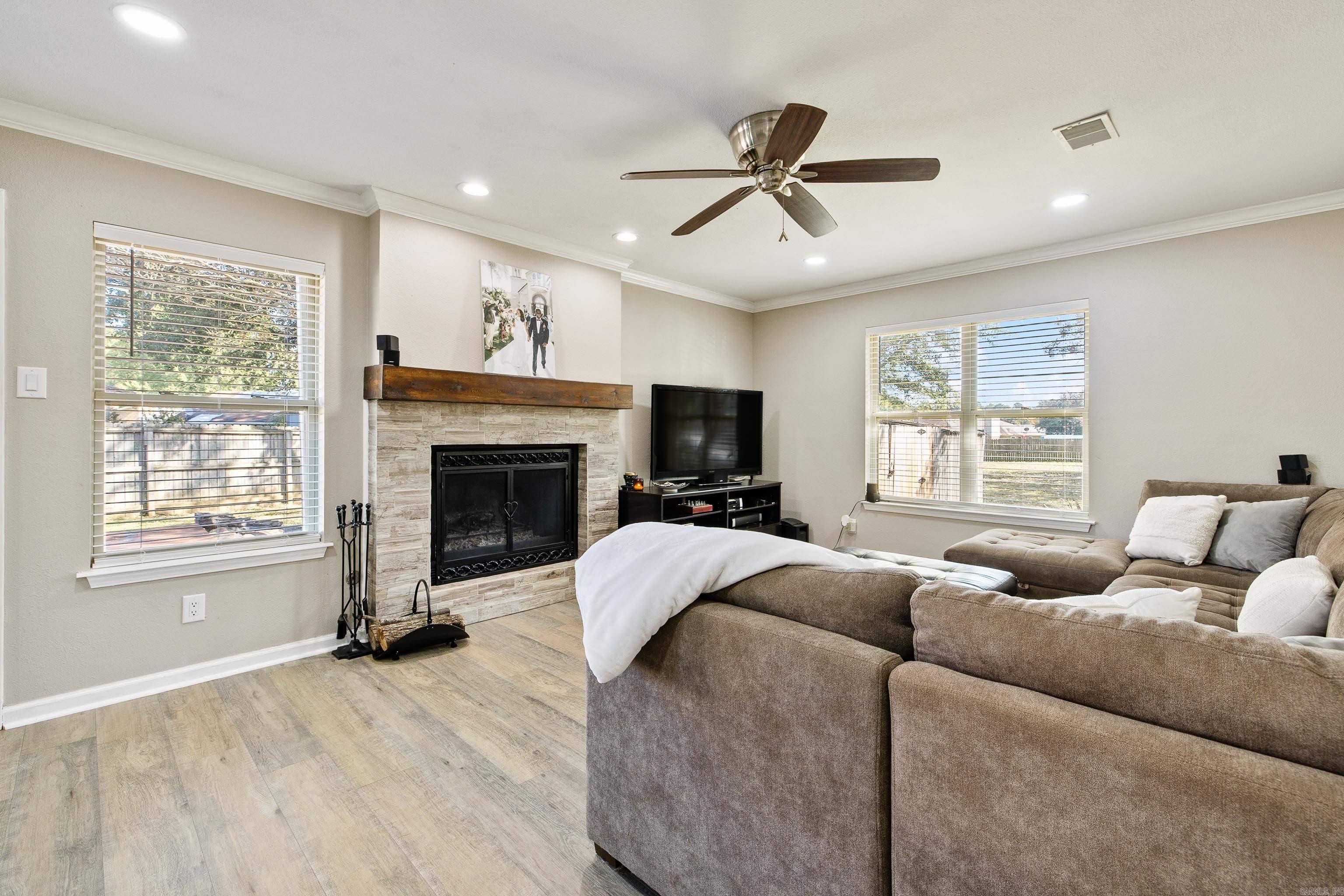 STONEWALL - Residential