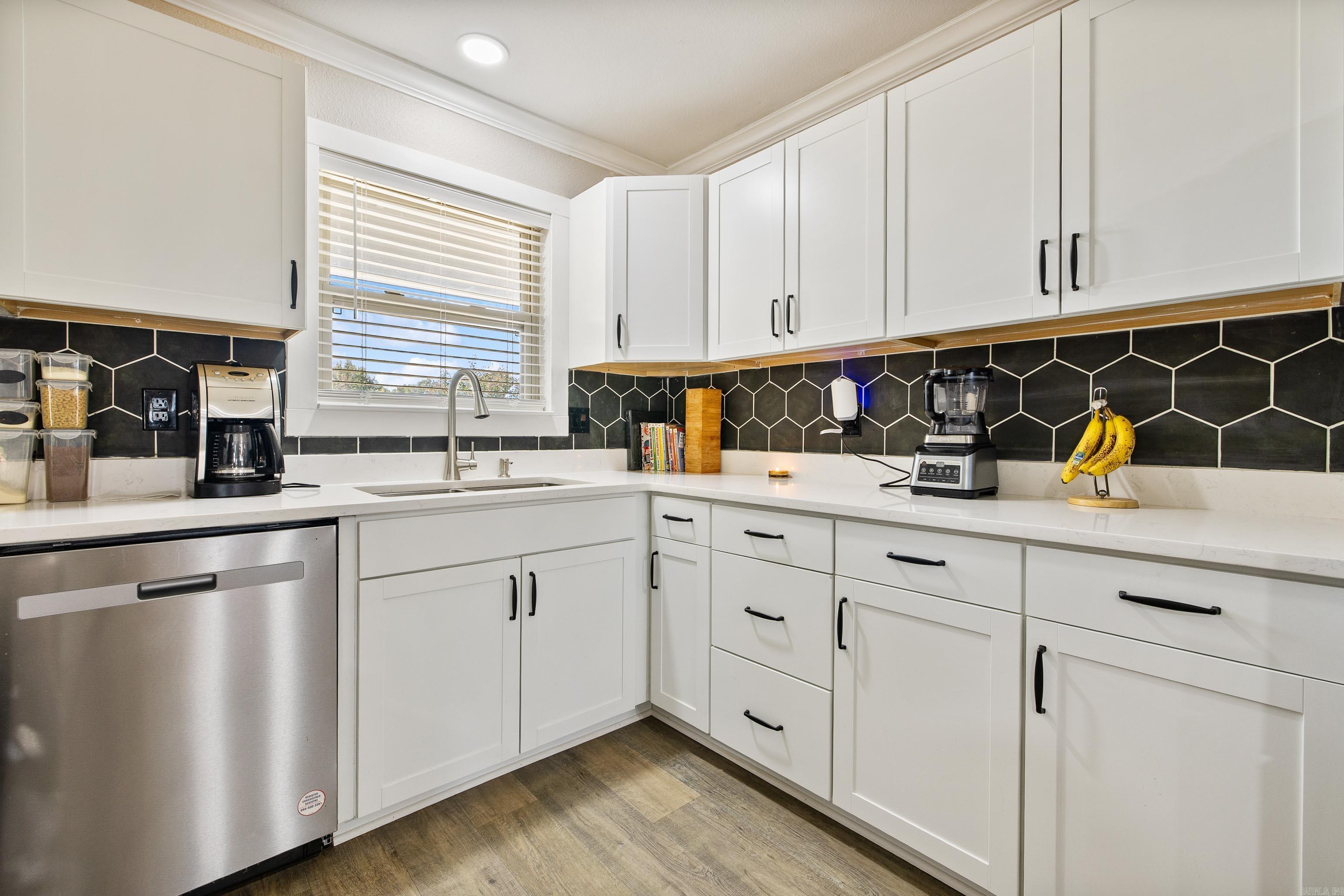 STONEWALL - Residential