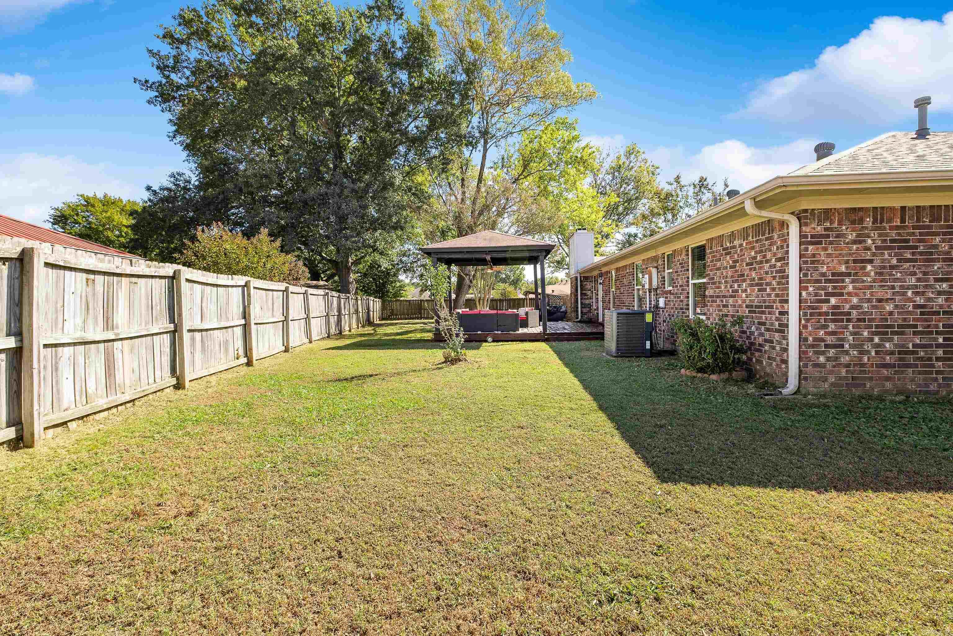 STONEWALL - Residential