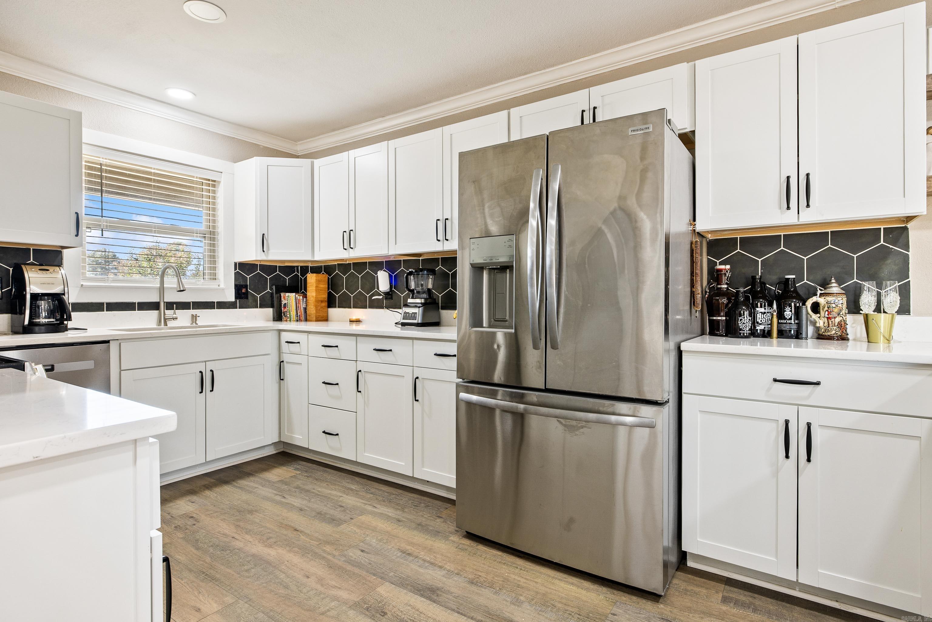 STONEWALL - Residential