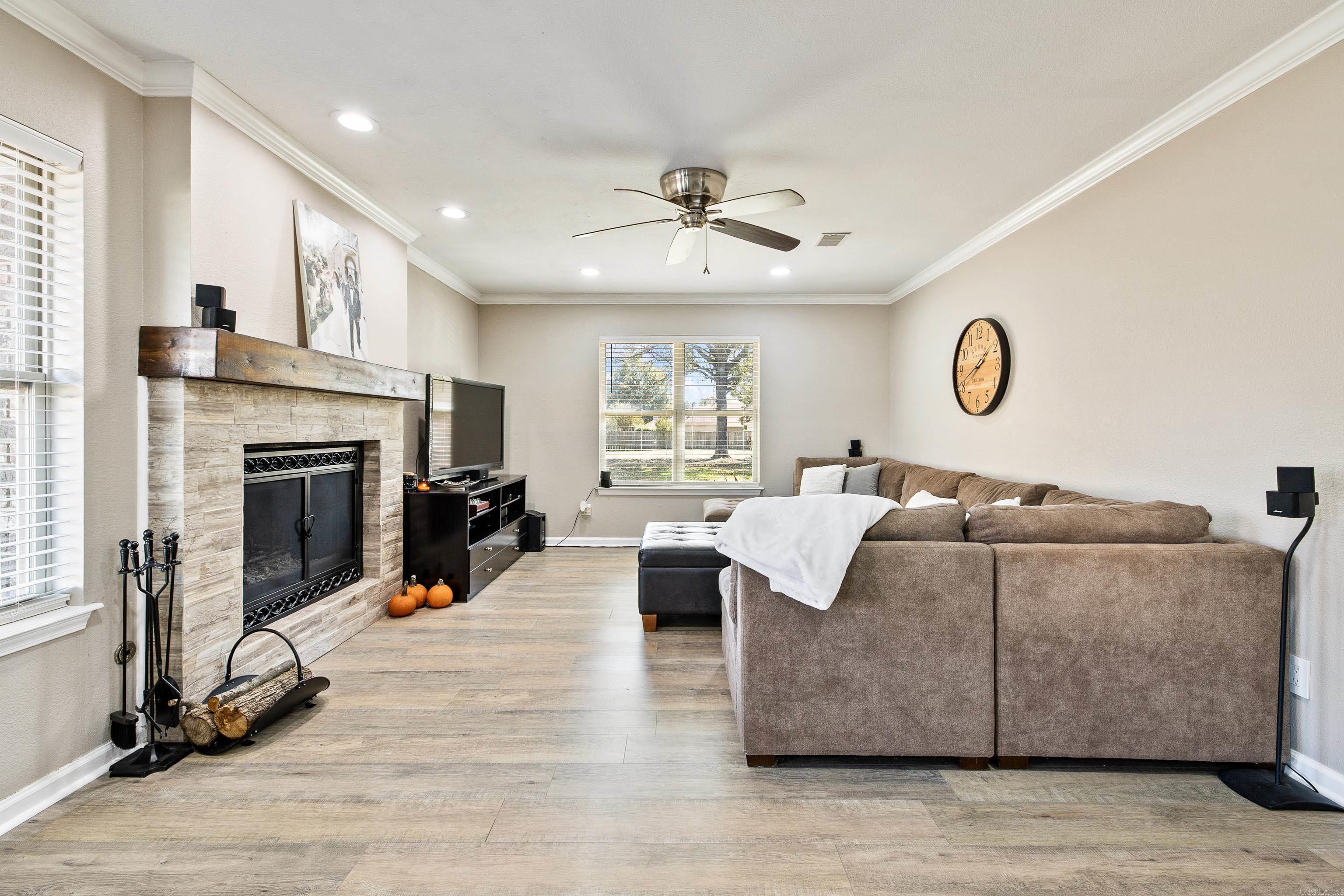 STONEWALL - Residential