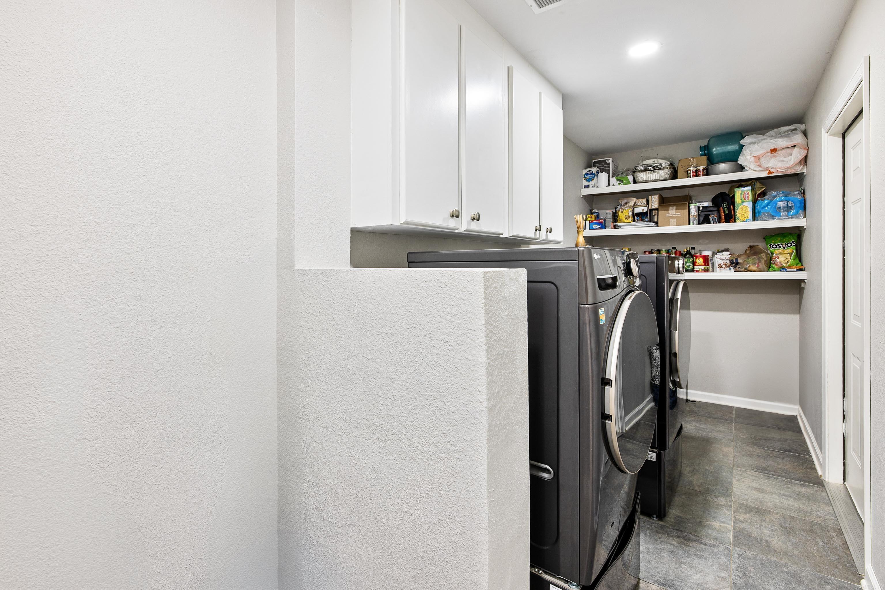 STONEWALL - Residential