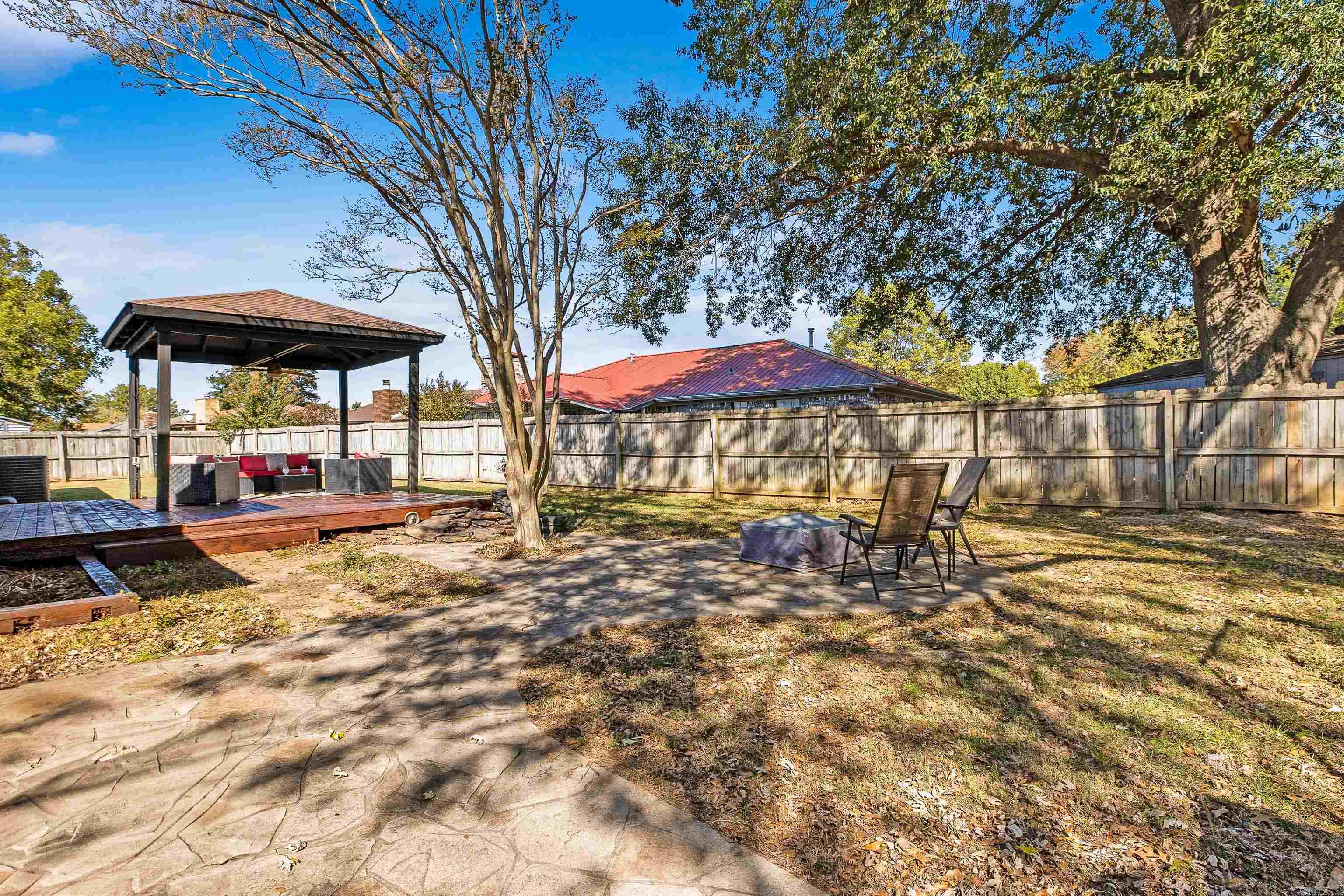 STONEWALL - Residential