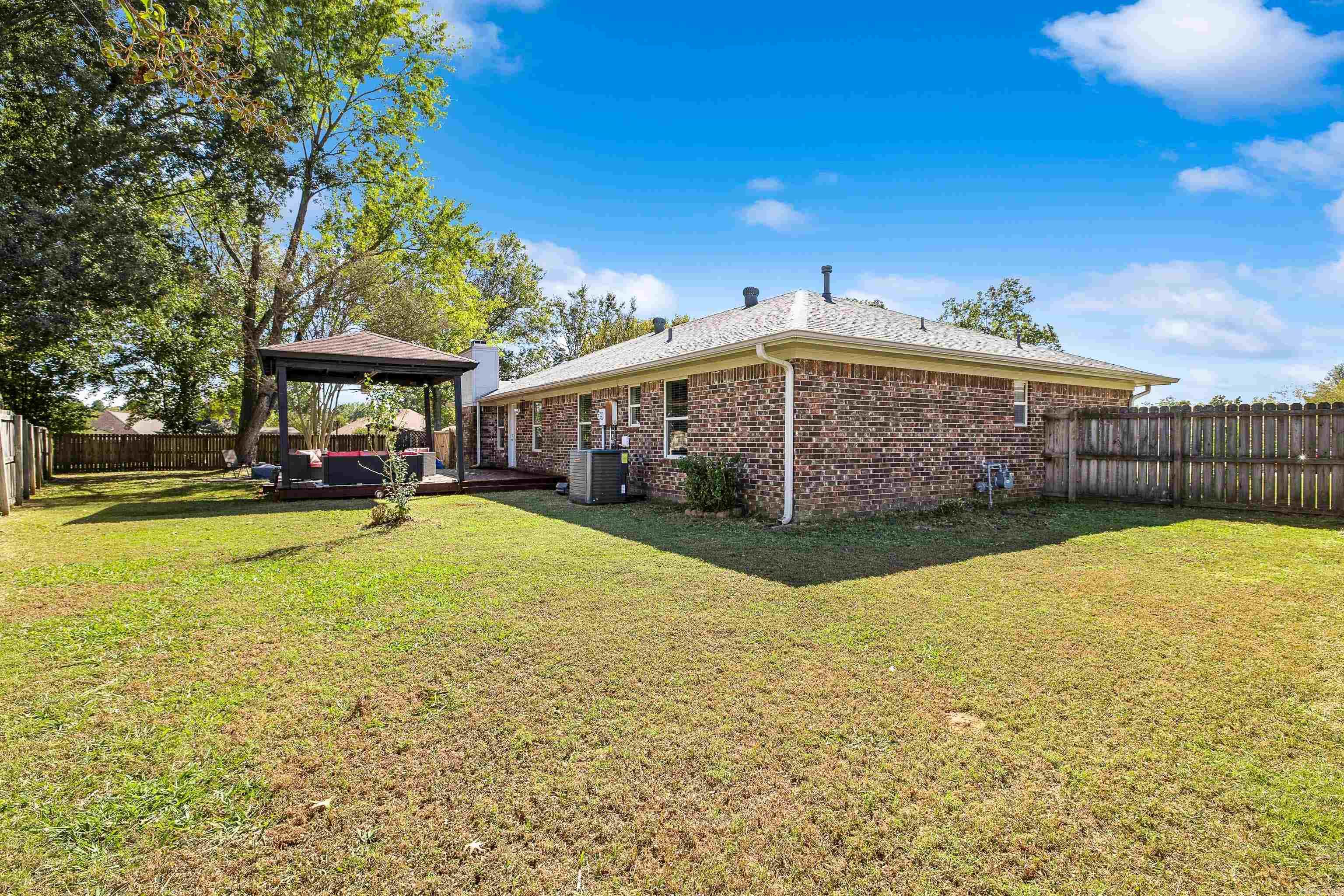 STONEWALL - Residential