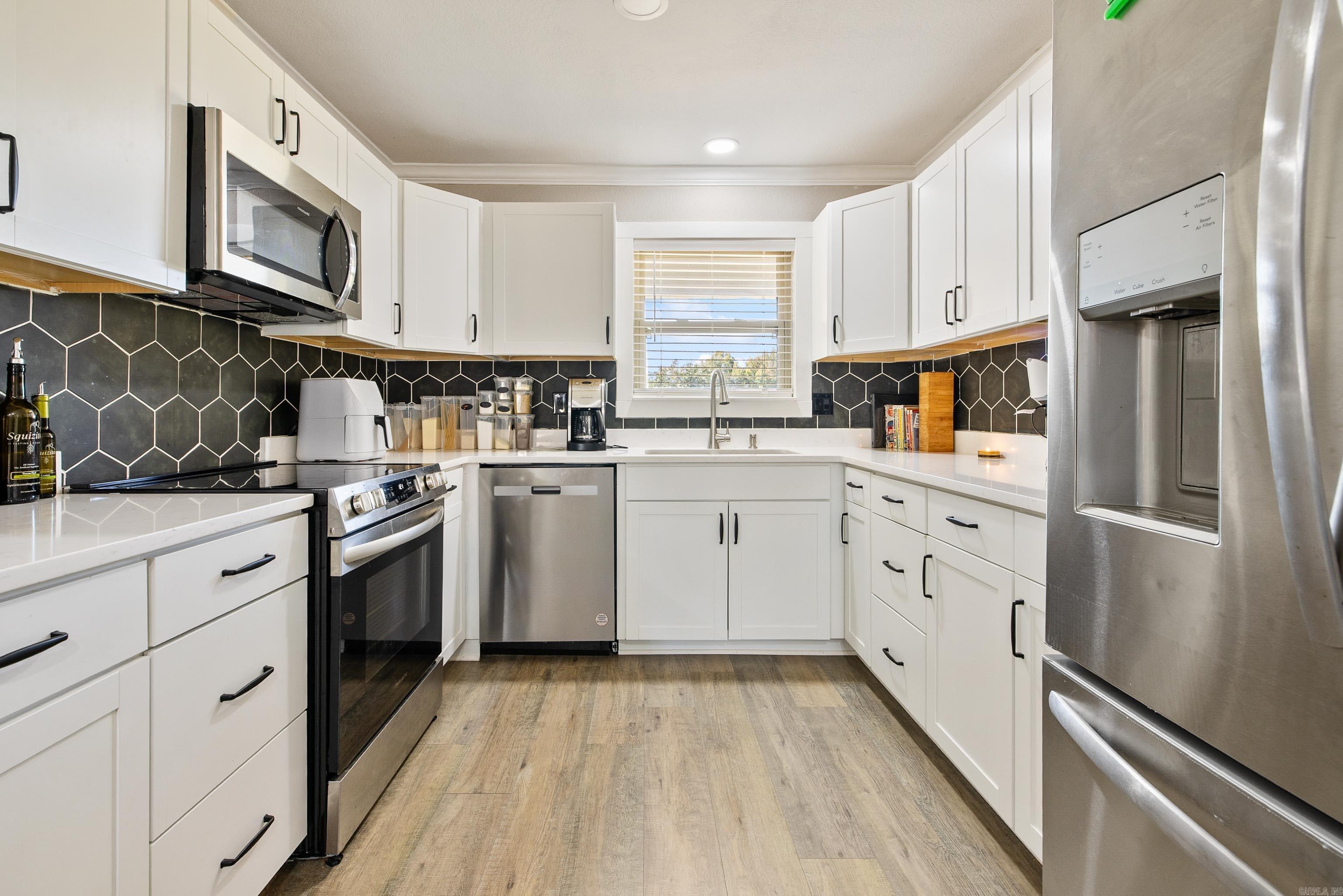 STONEWALL - Residential