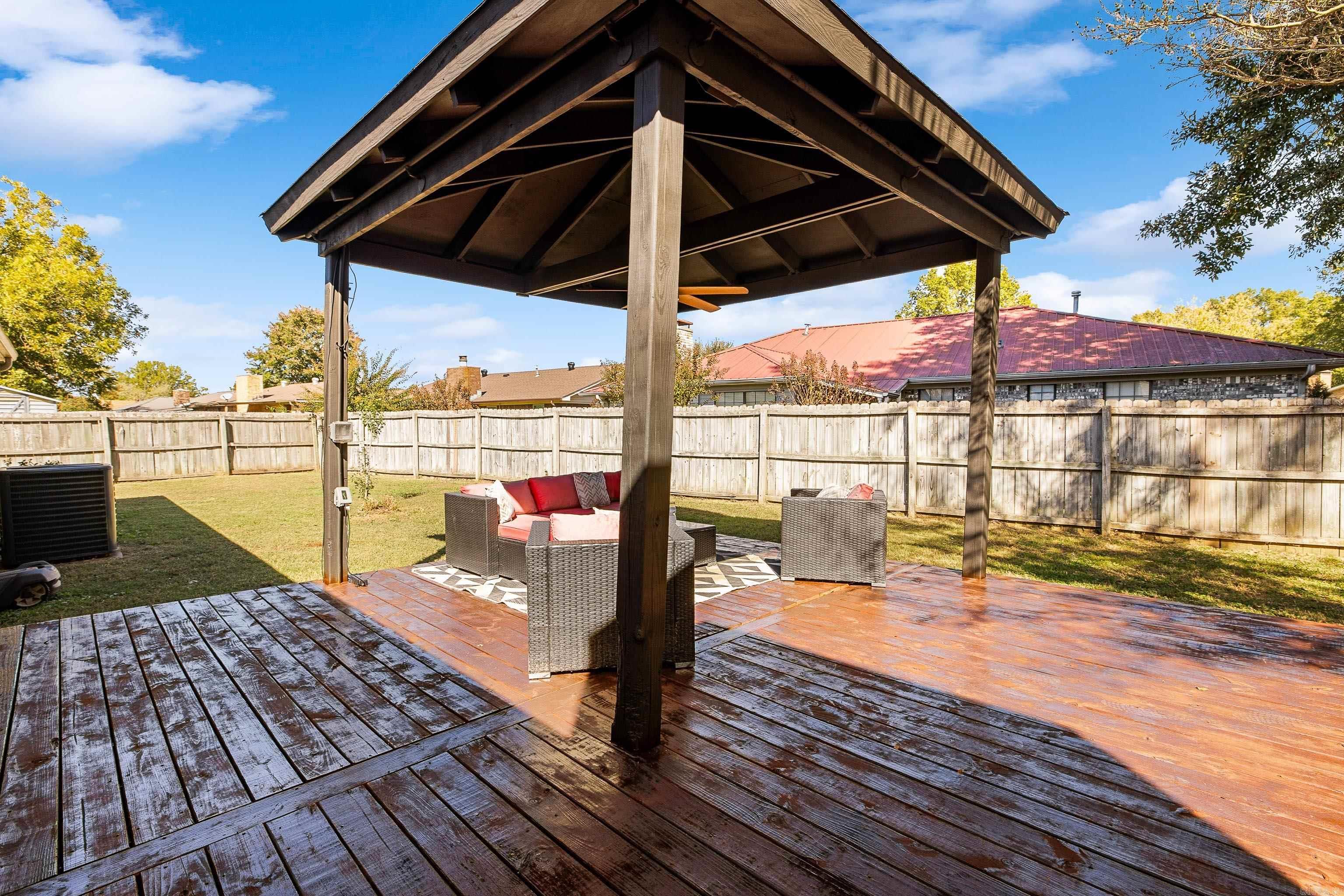 STONEWALL - Residential