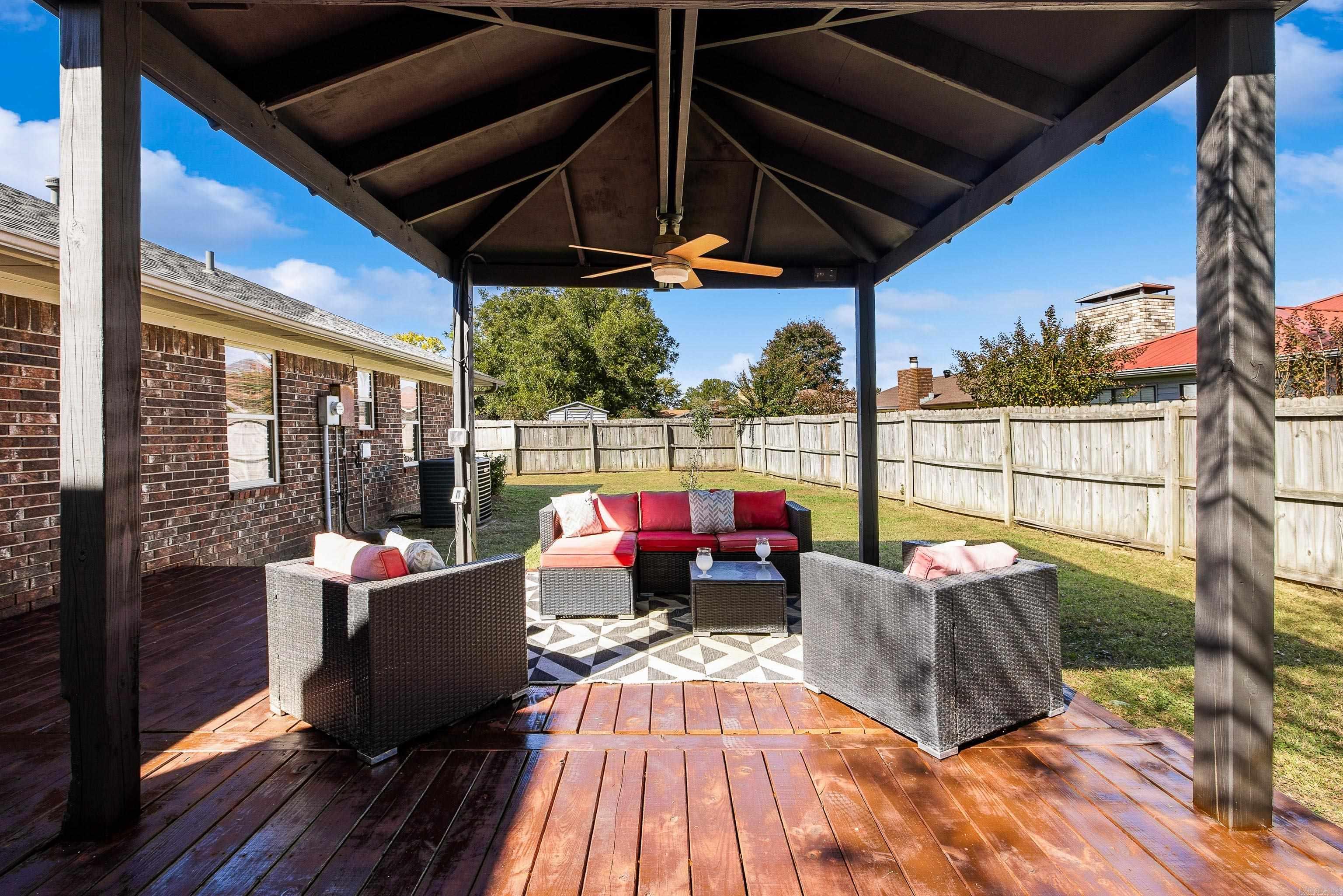 STONEWALL - Residential