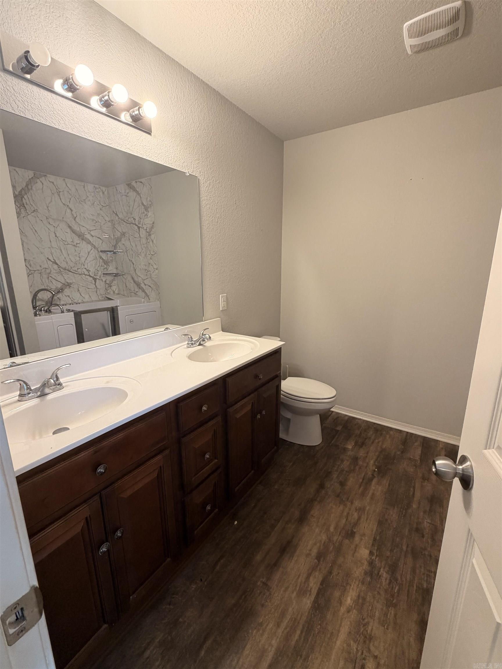 TRAMMEL ESTATES - Residential