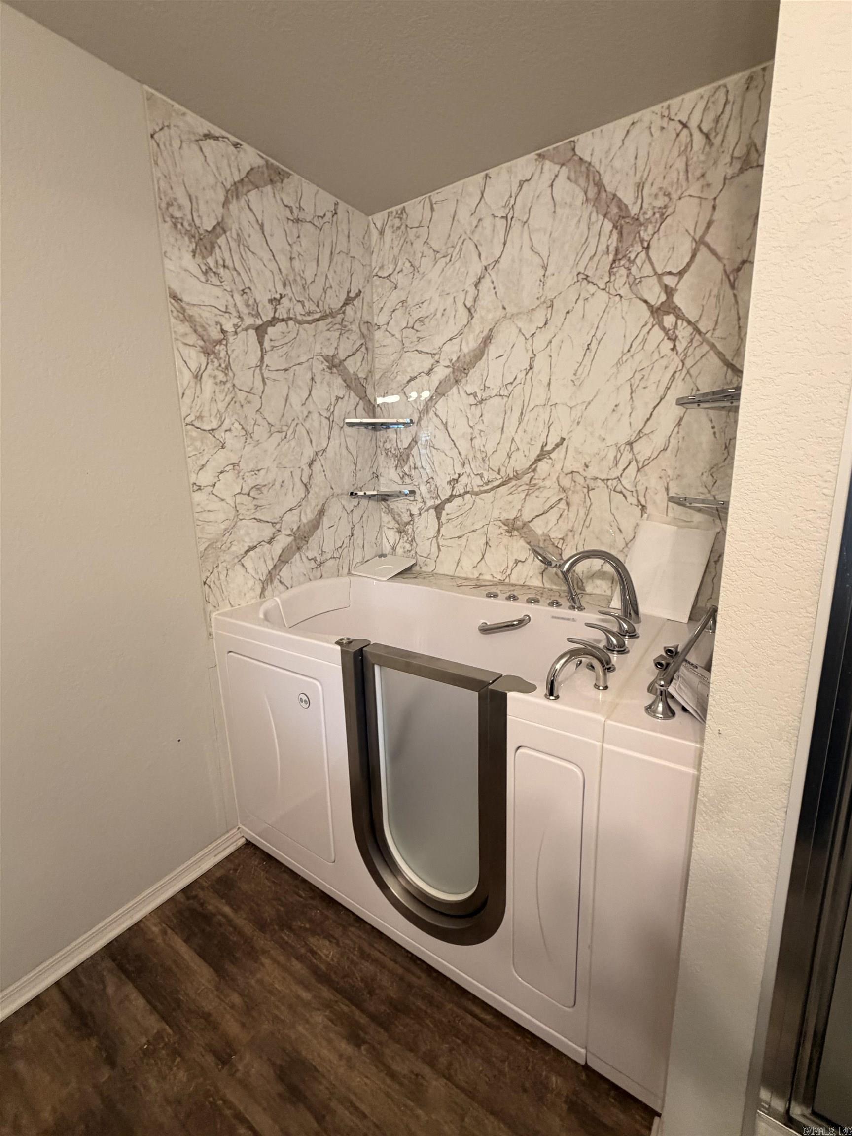 TRAMMEL ESTATES - Residential