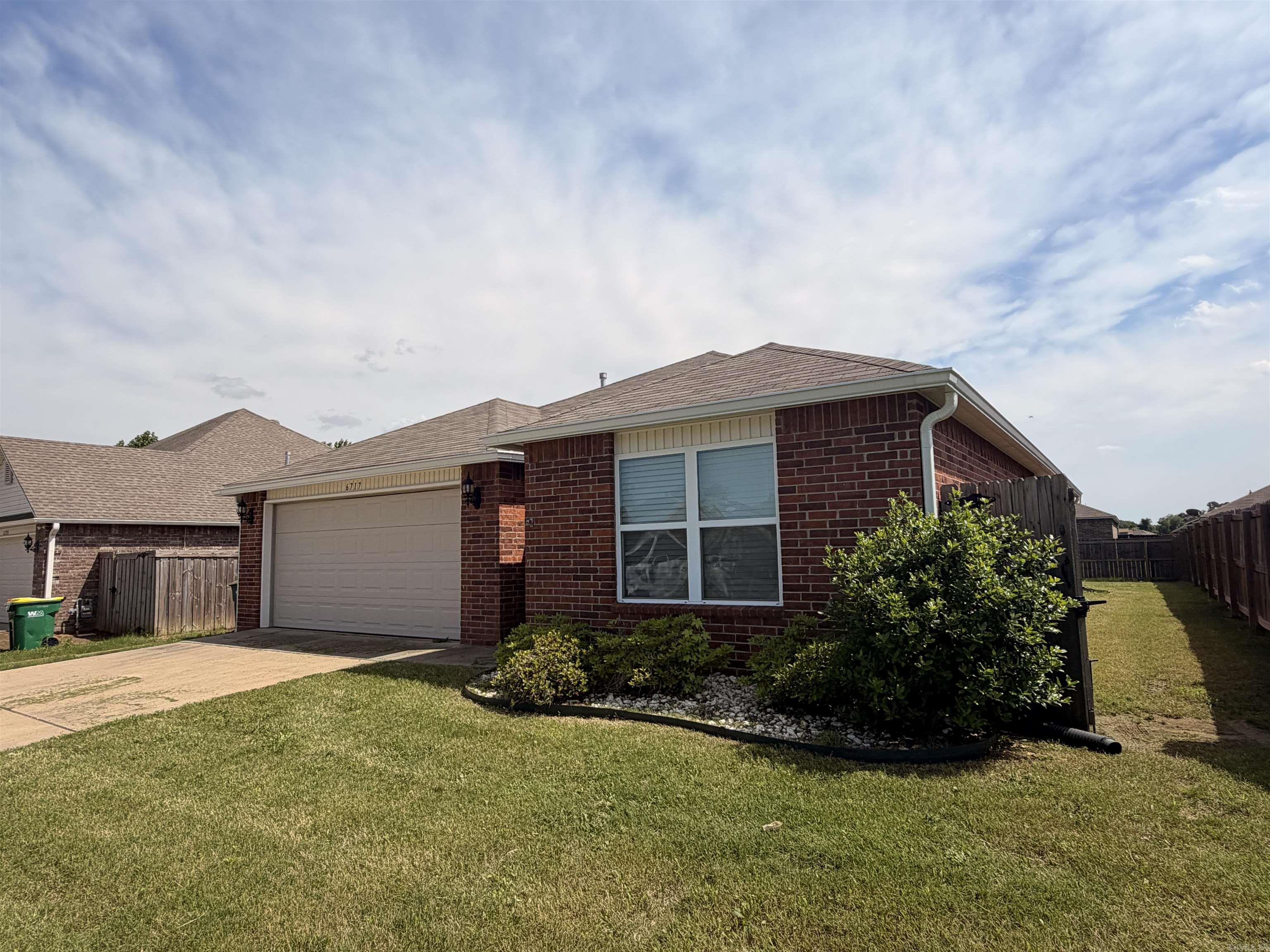 TRAMMEL ESTATES - Residential