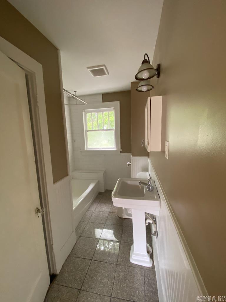 Clendennin - Residential Lease