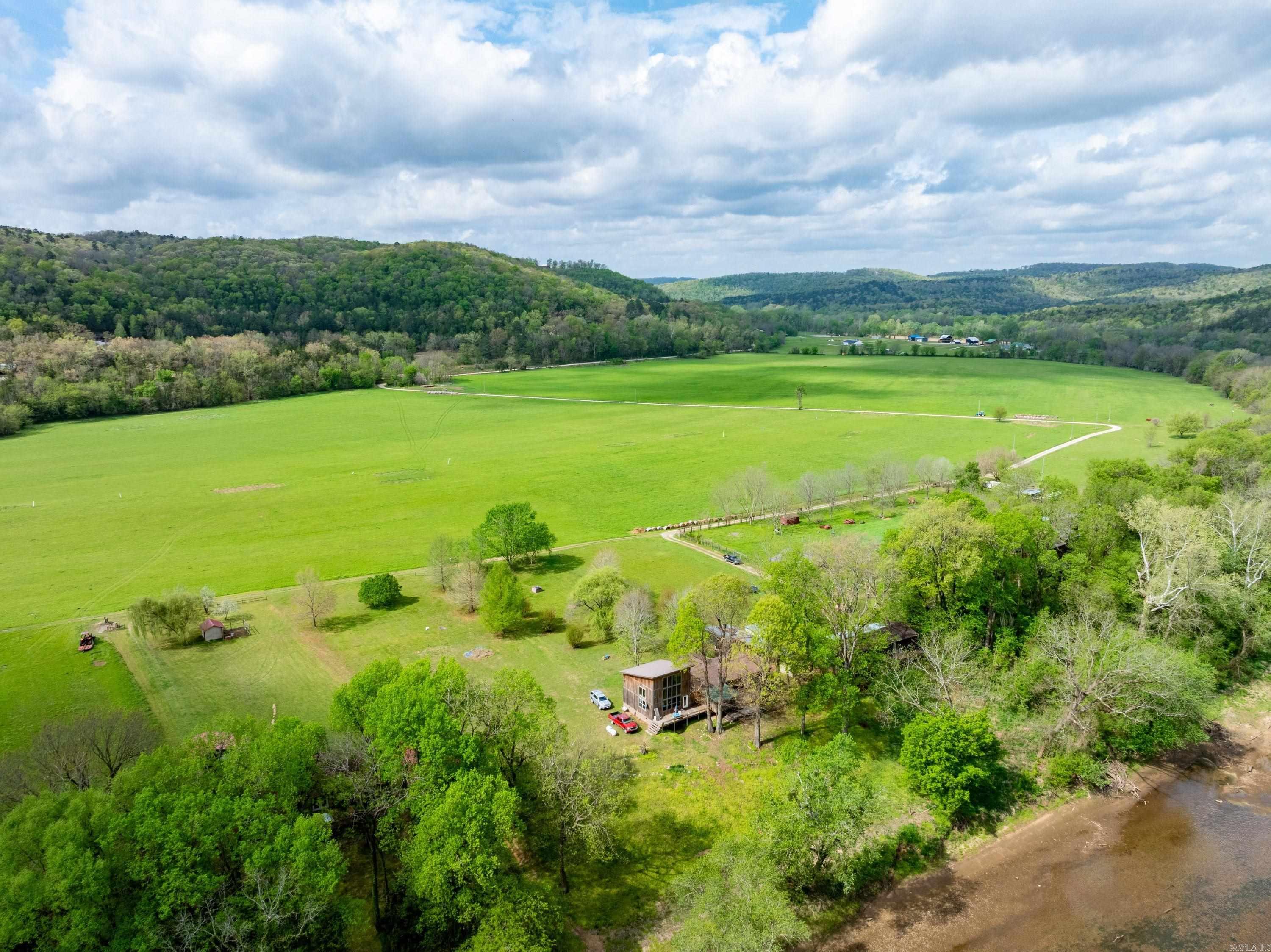 FOLL ROUND BOTTOM - Residential