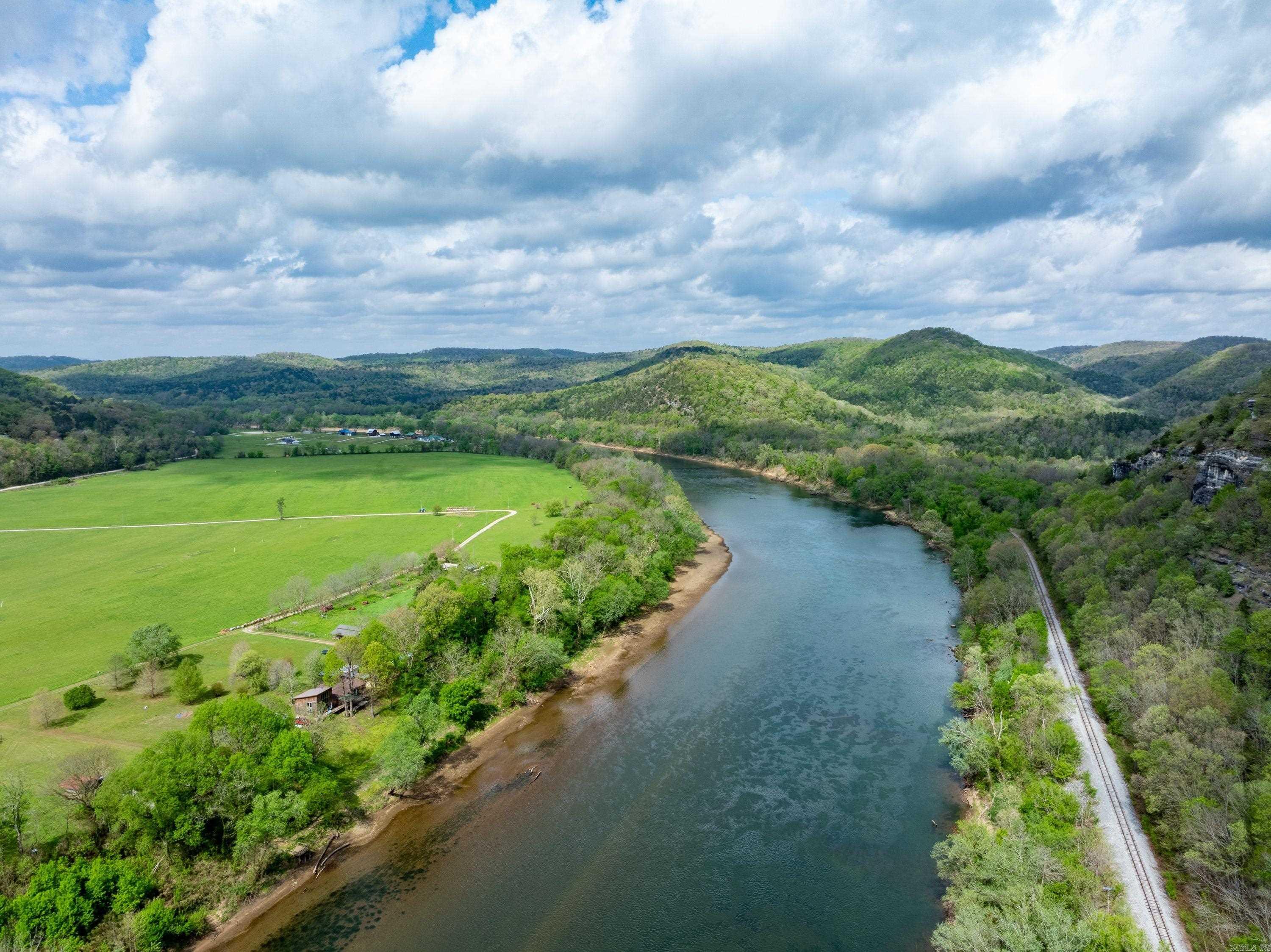 FOLL ROUND BOTTOM - Residential