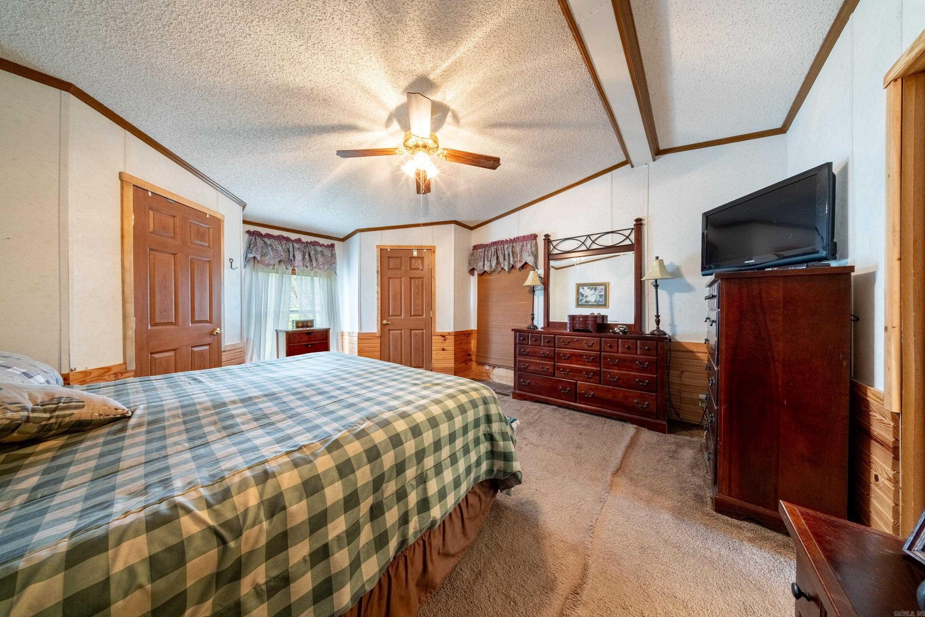 FOLL ROUND BOTTOM - Residential