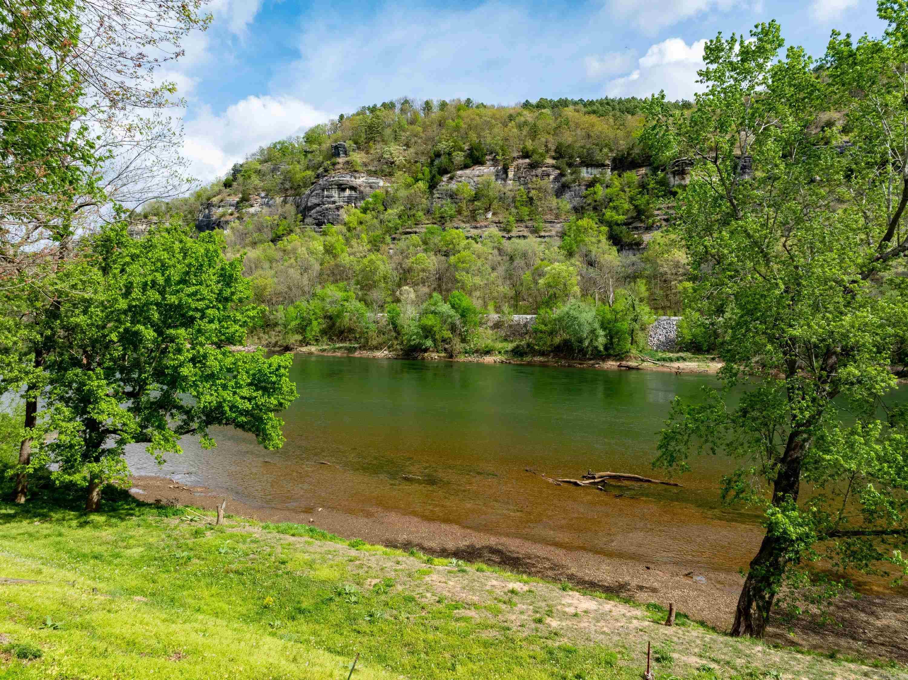 FOLL ROUND BOTTOM - Residential